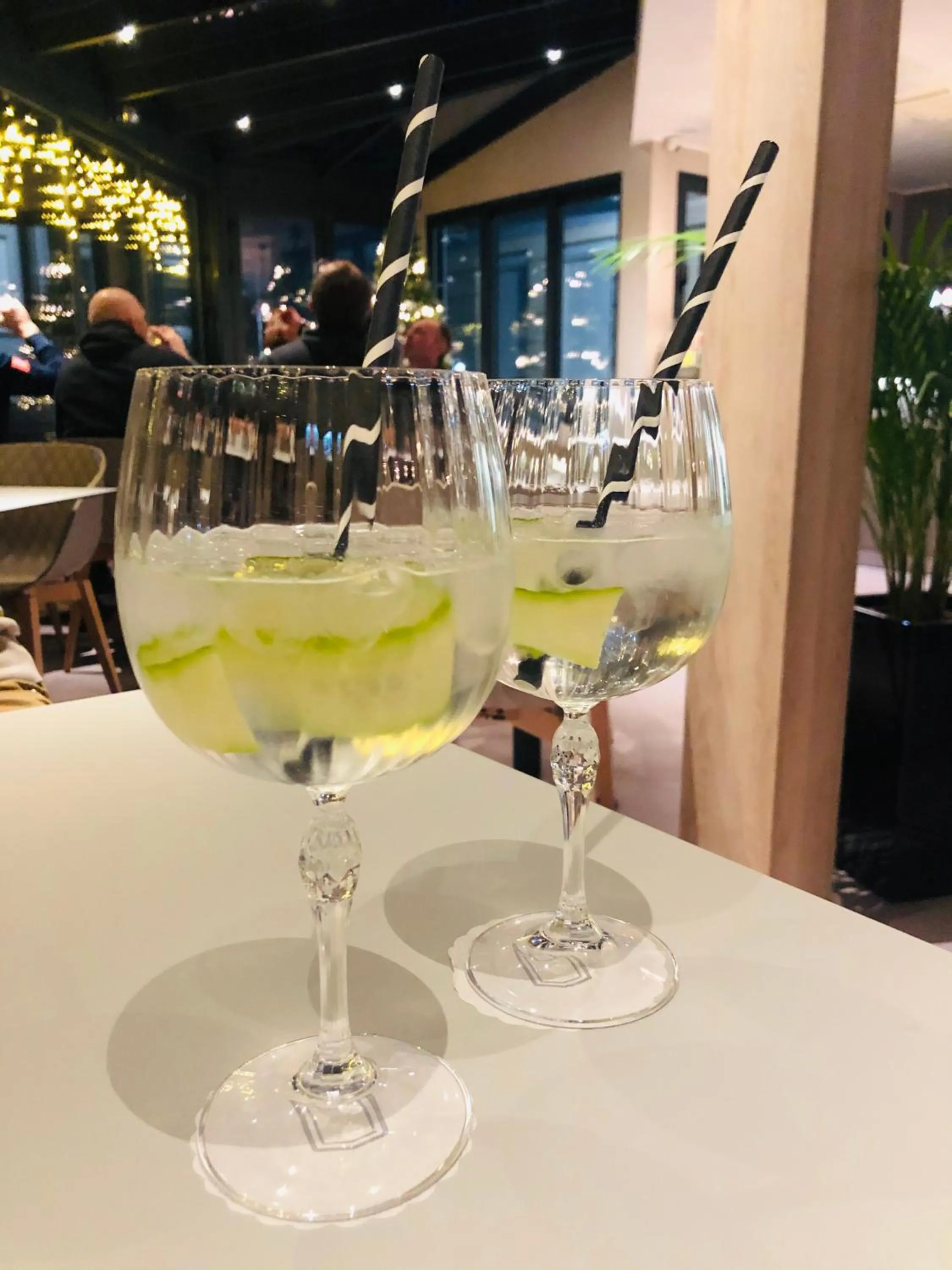 Lounge or bar in Hét Vezér Apartmanhotel