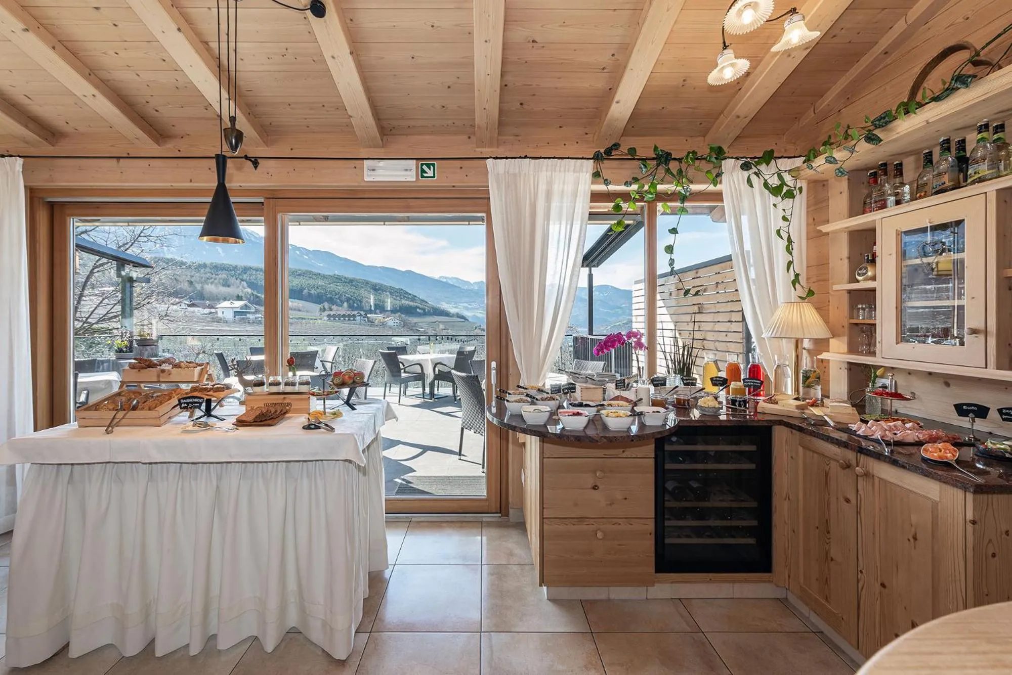 Breakfast in Tirolerhof - panoramic apartments