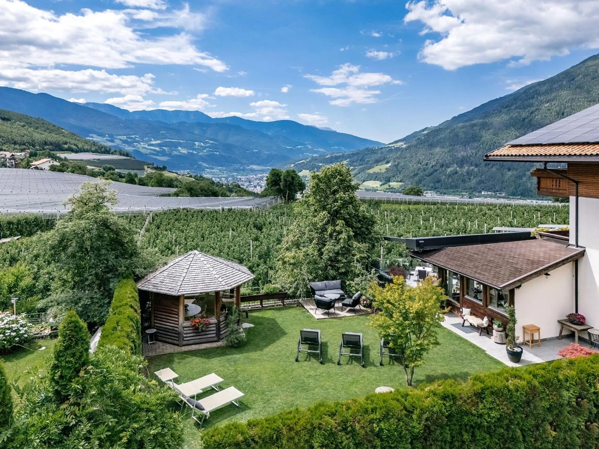 Garden in Tirolerhof - panoramic apartments