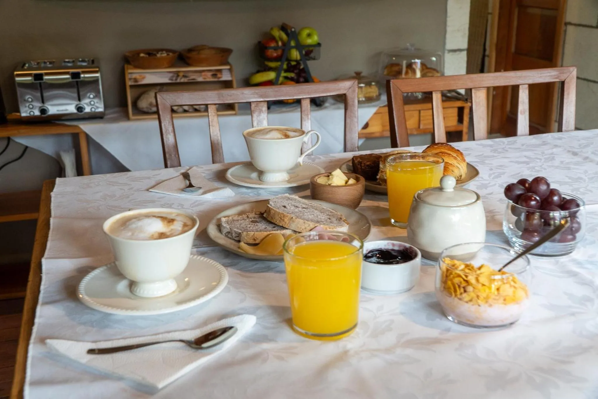 Food and drinks in Wesley House Hosteria Boutique