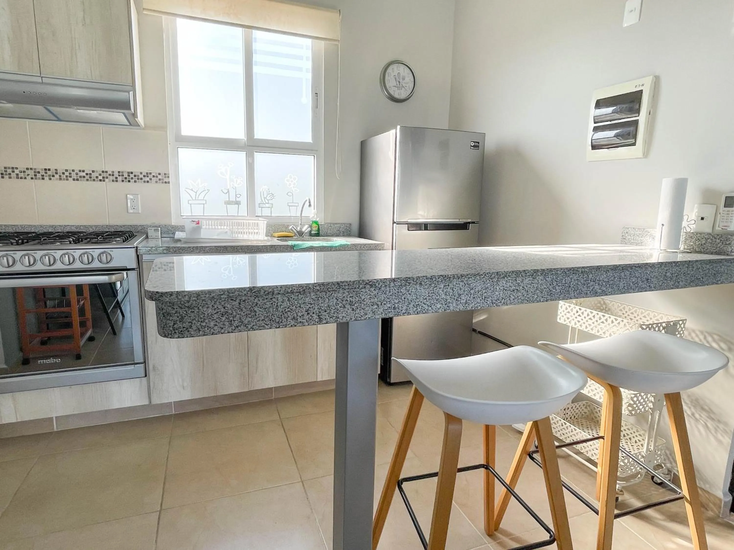 Kitchen or kitchenette in Dreams Lagoon by Andiani Travel