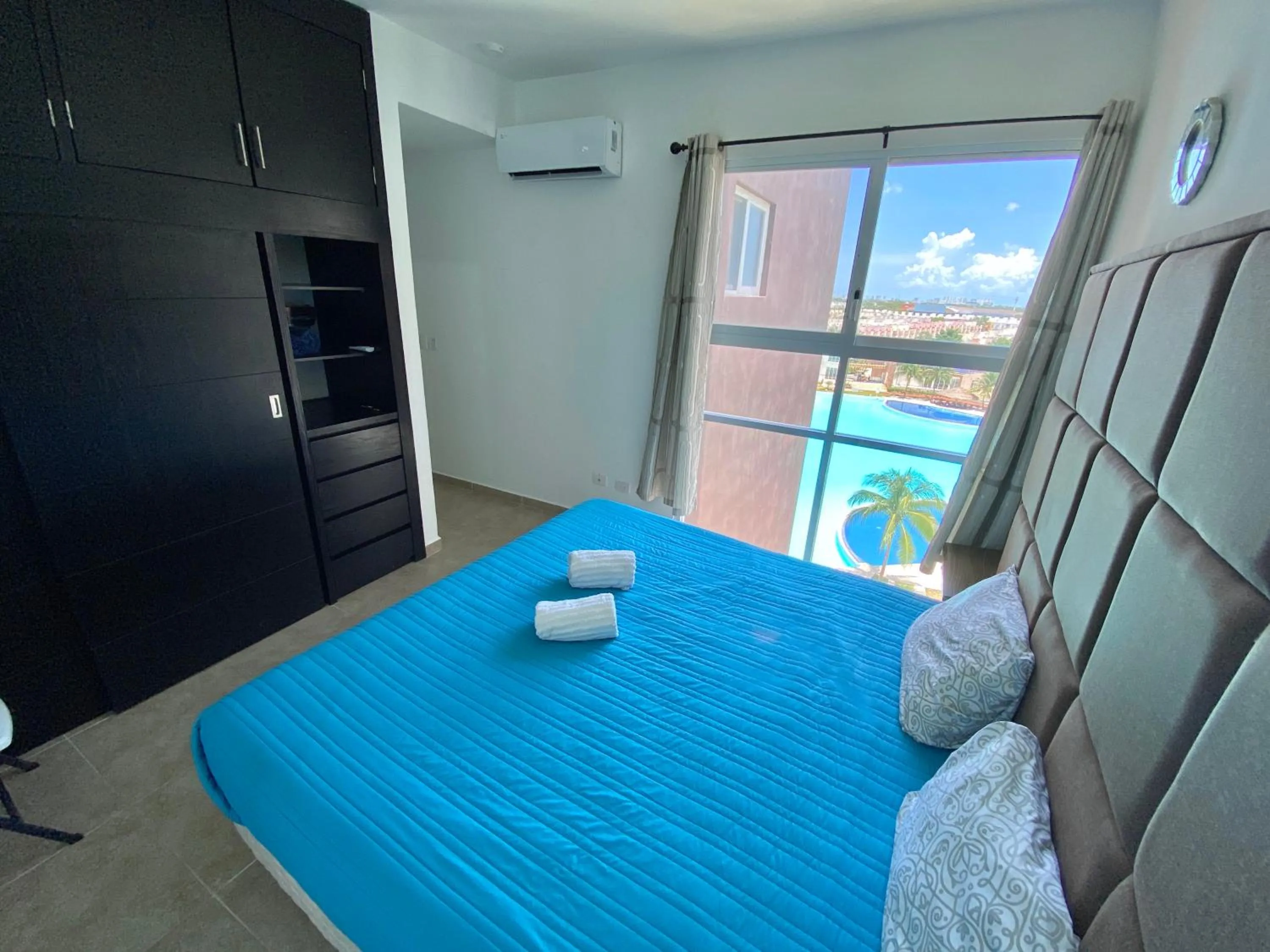 Bed in Dreams Lagoon by Andiani Travel