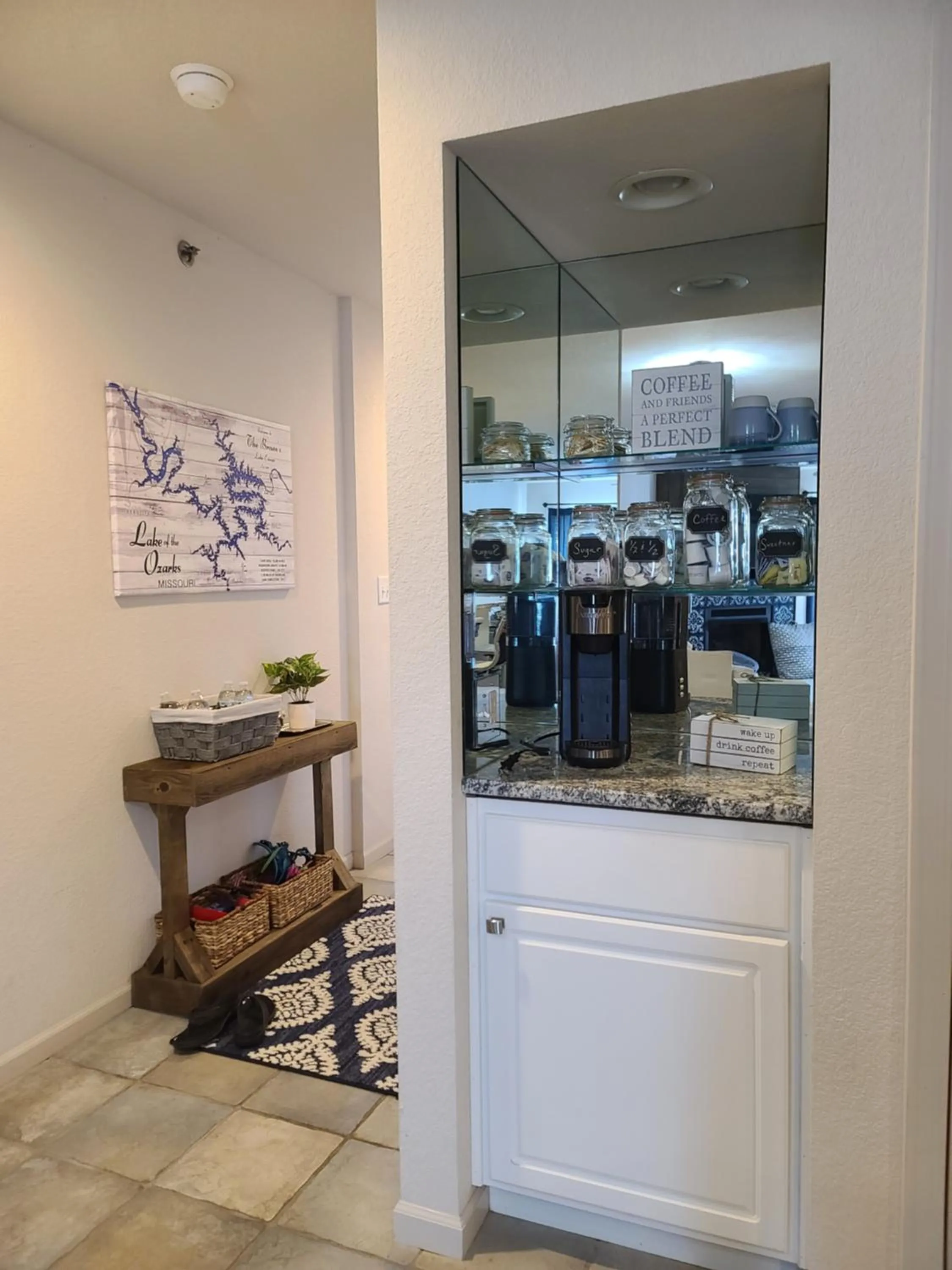 Coffee/tea facilities in Family Fun Lakefront Condo at Parkview Bay