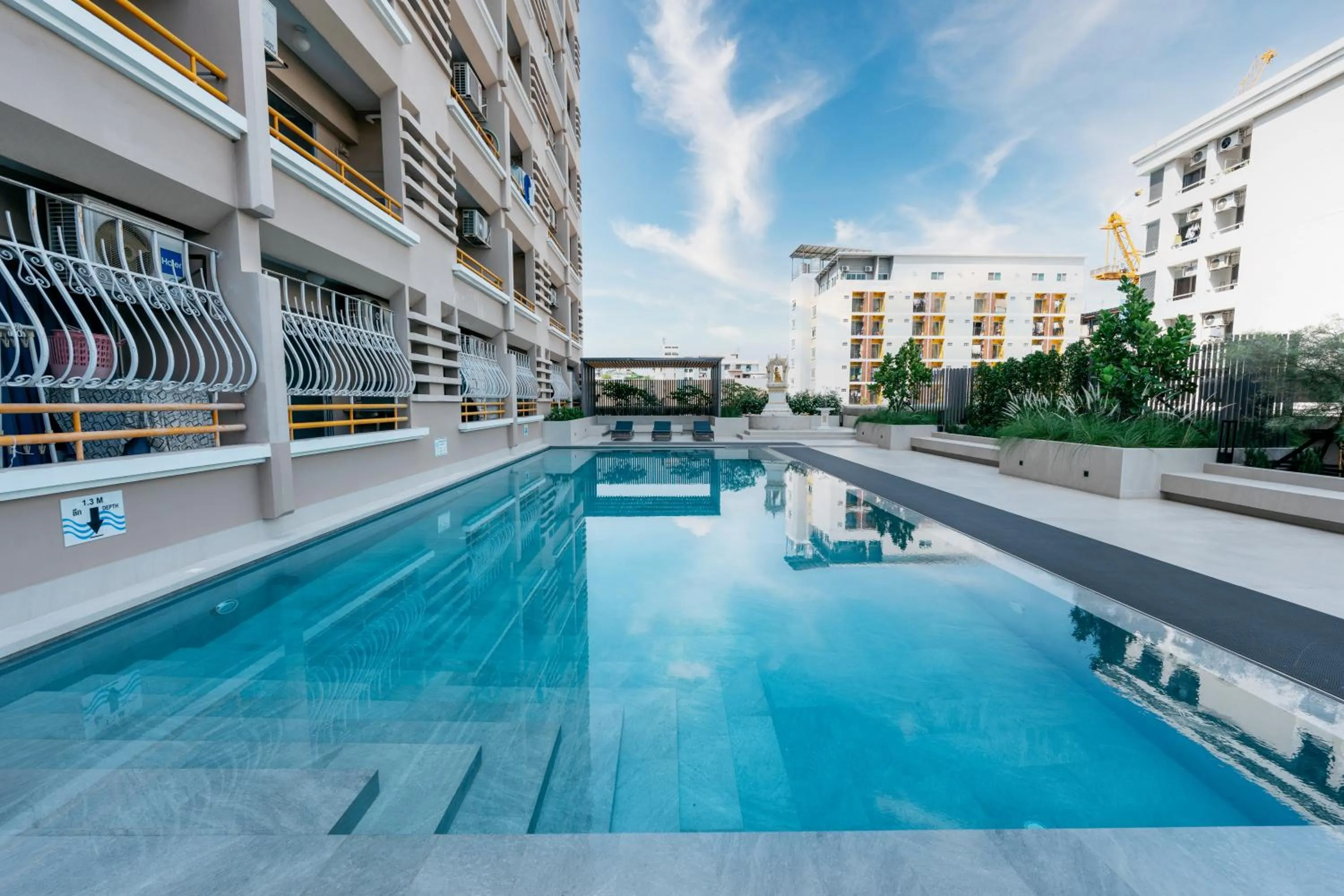 Swimming pool in L.A. Tower Hotel