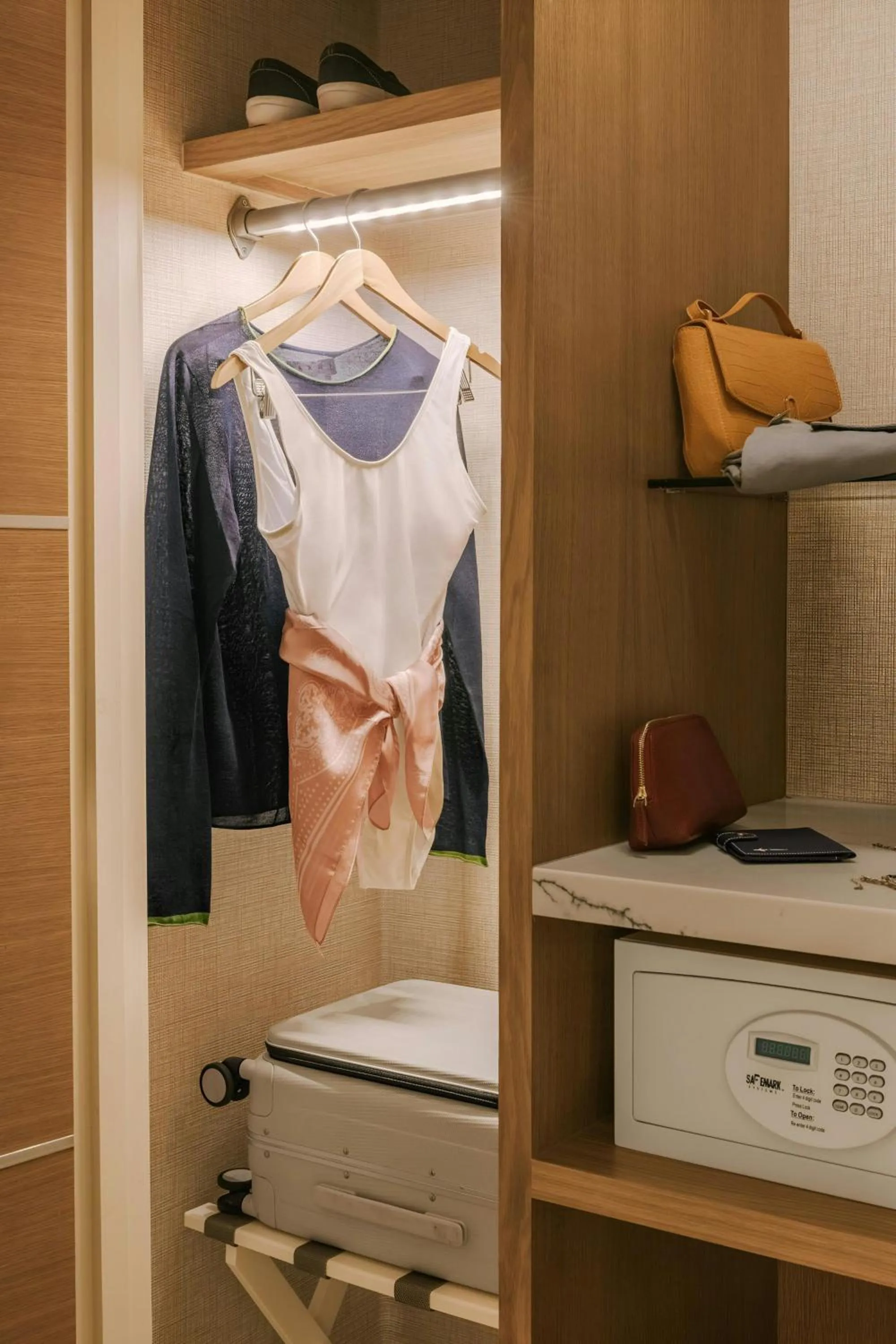 Bedroom in The Abbey Hotel Miami Beach, Sonder by Marriott Bonvoy