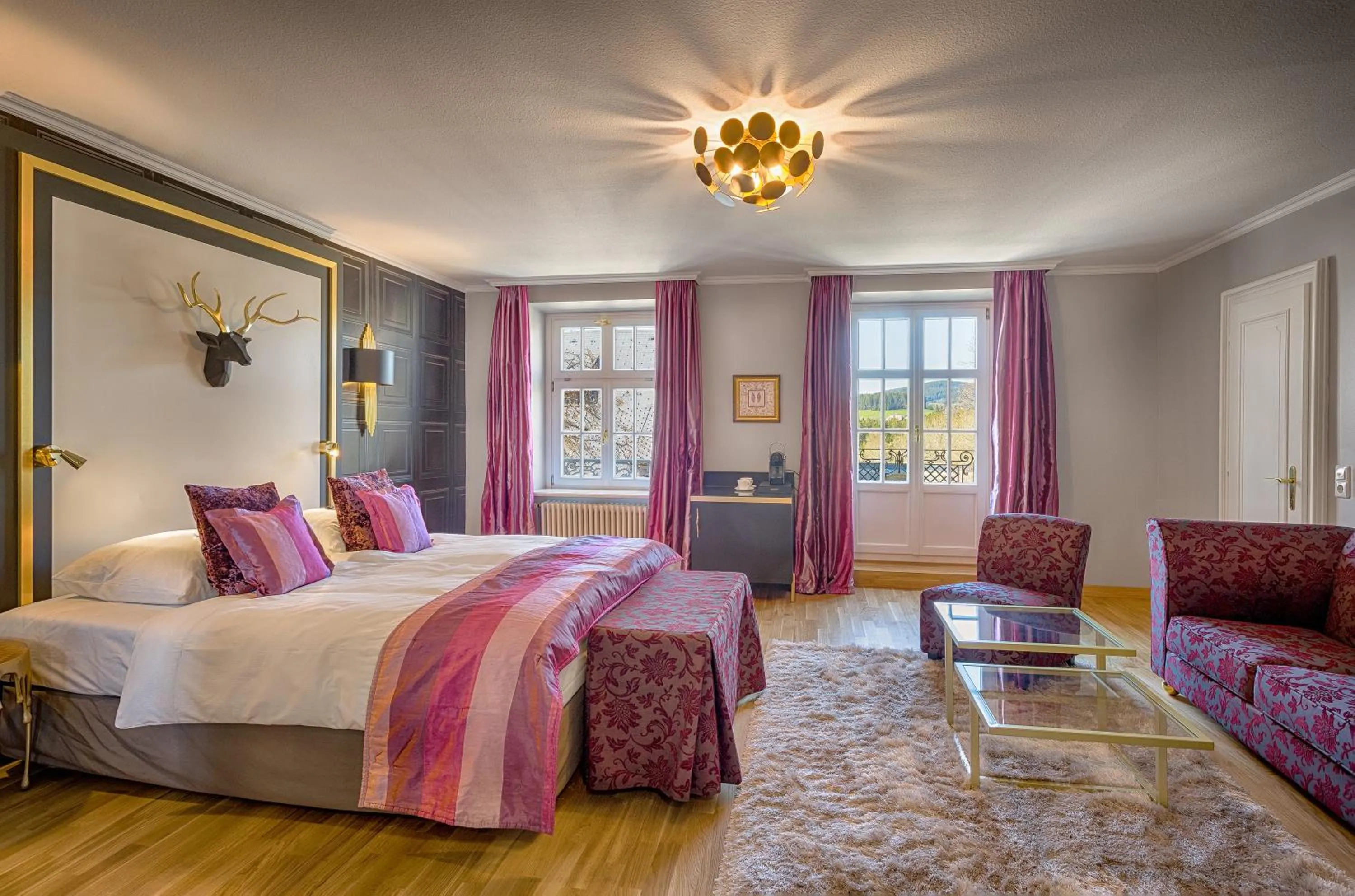 Bed in Parkhotel Adler