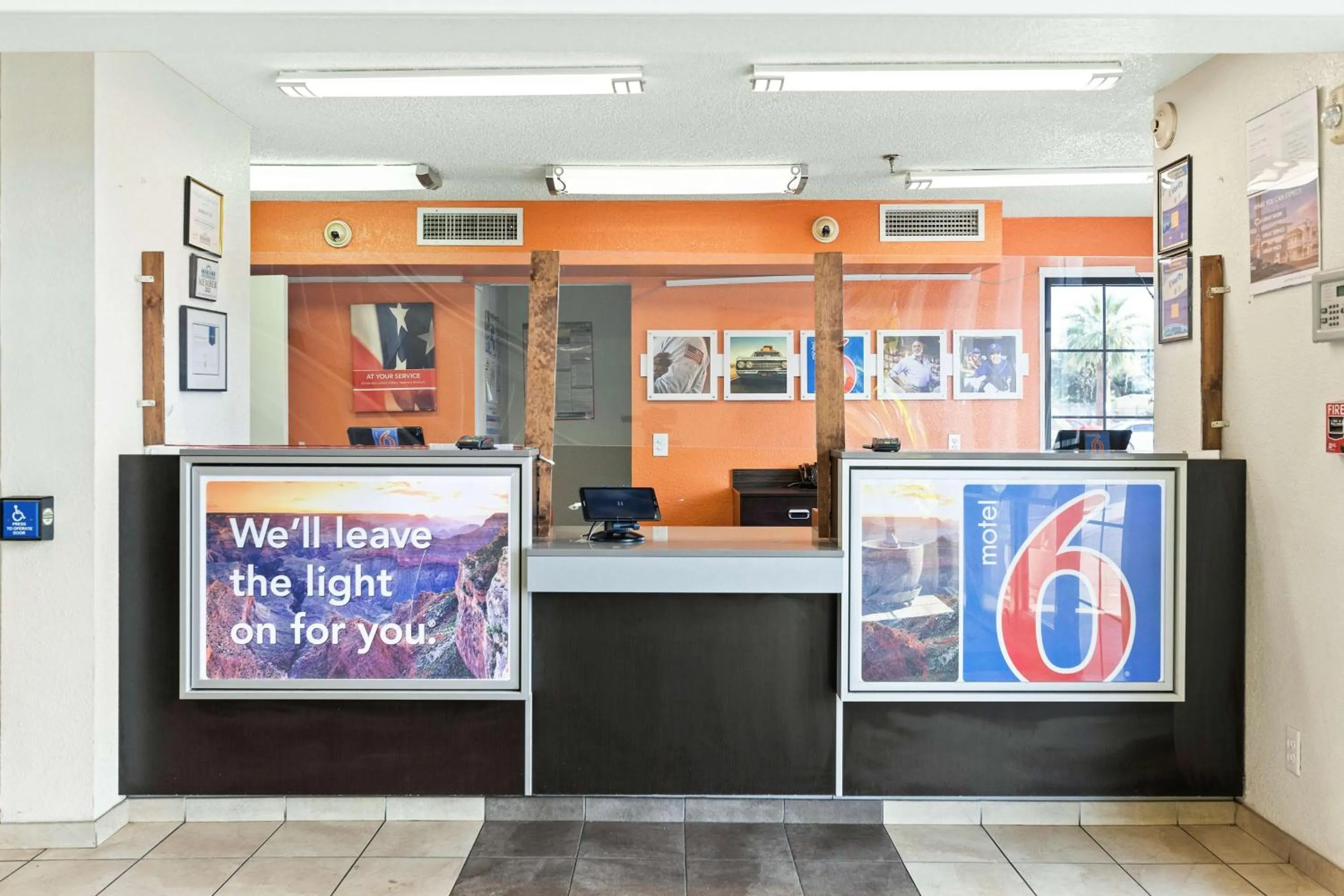 Lobby or reception in Studio 6 Tucson, AZ - North