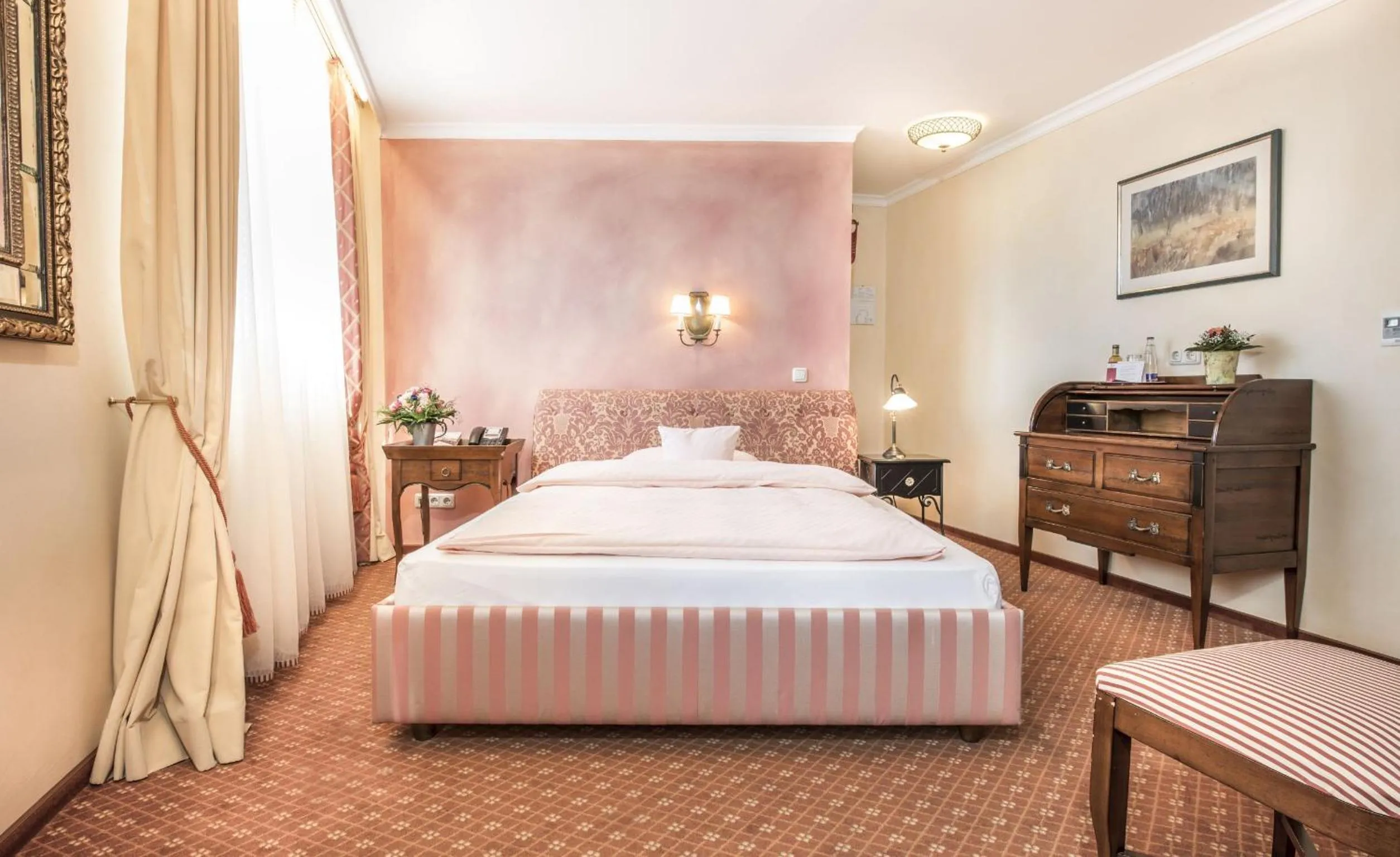 Bed in Romantik Hotel zur Post