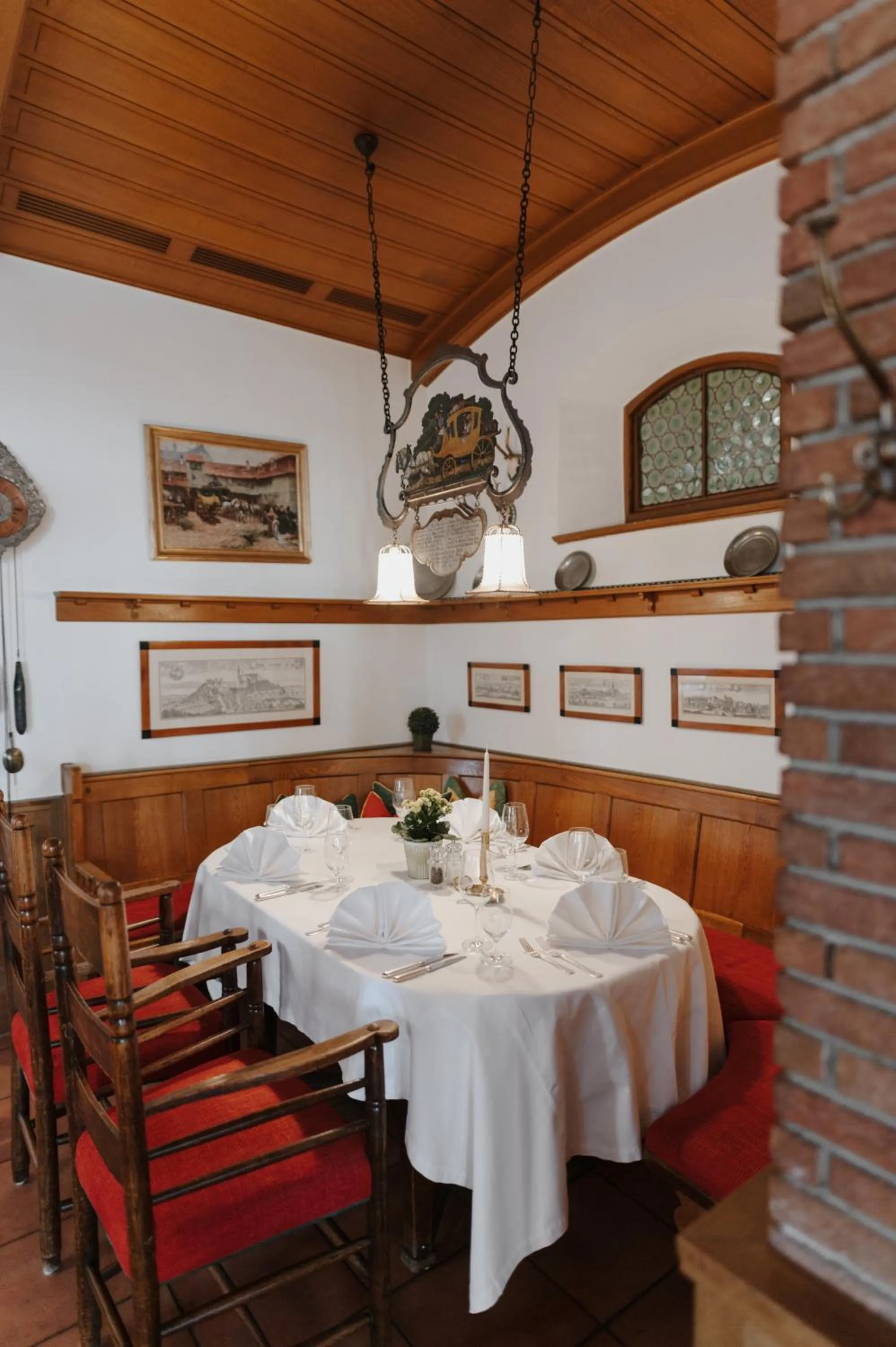Restaurant/places to eat in Romantik Hotel zur Post