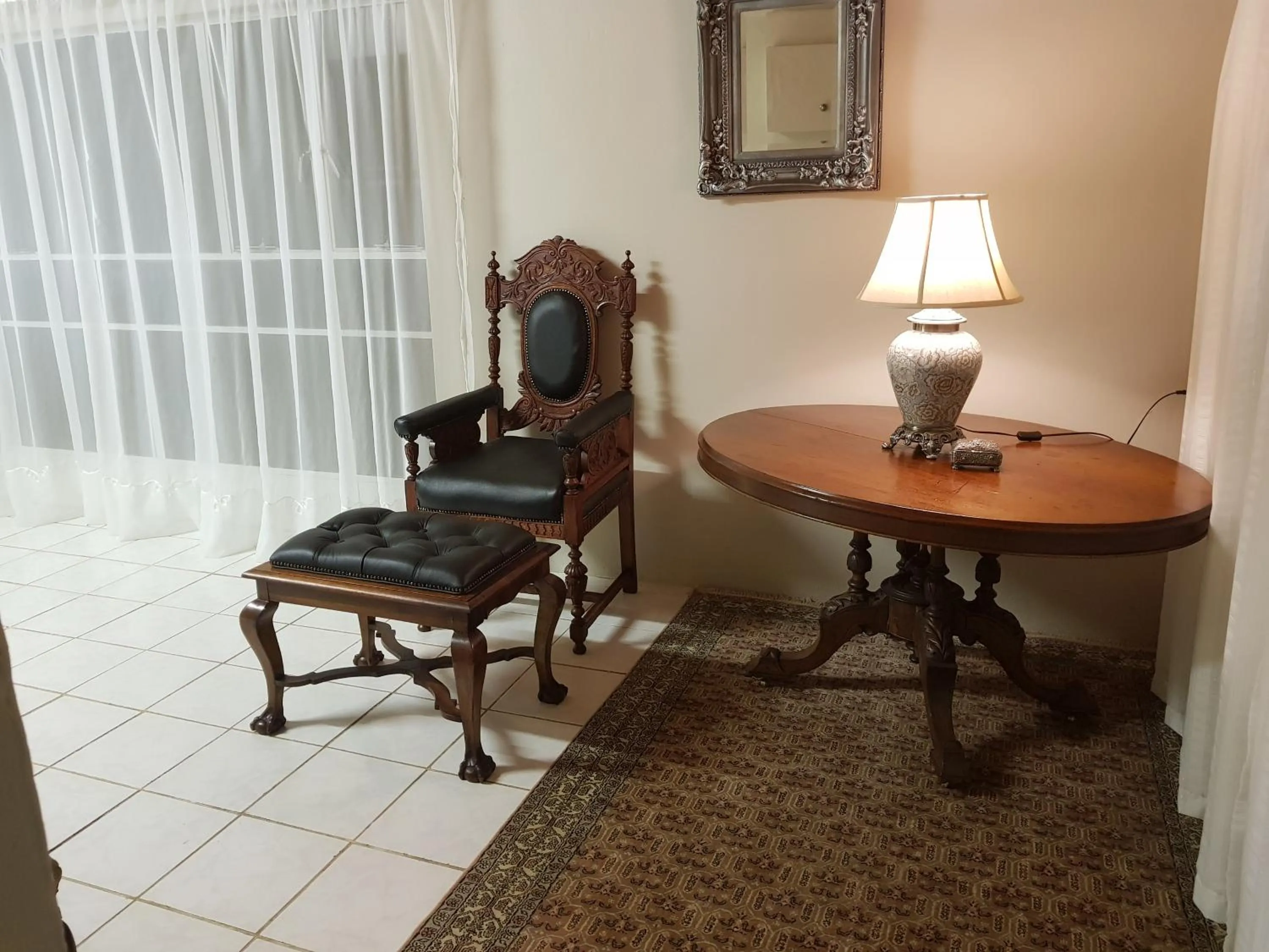 Decorative detail in Mountain View Country Estate