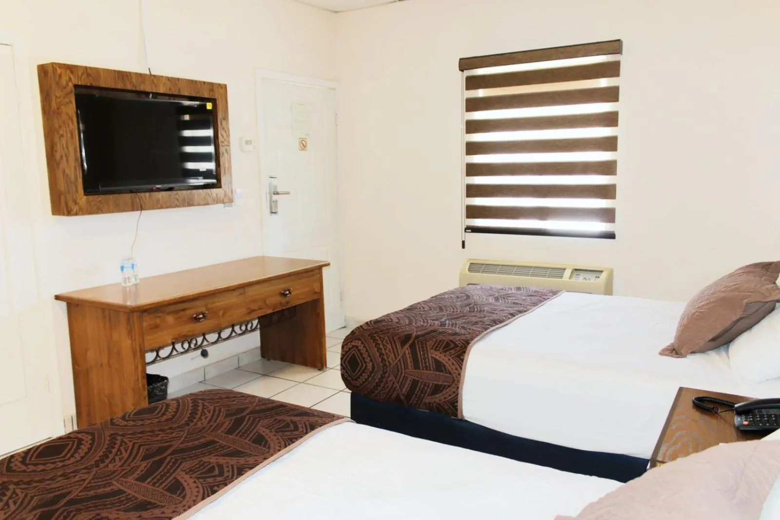 TV and multimedia, Bed in Hotel Sntenario