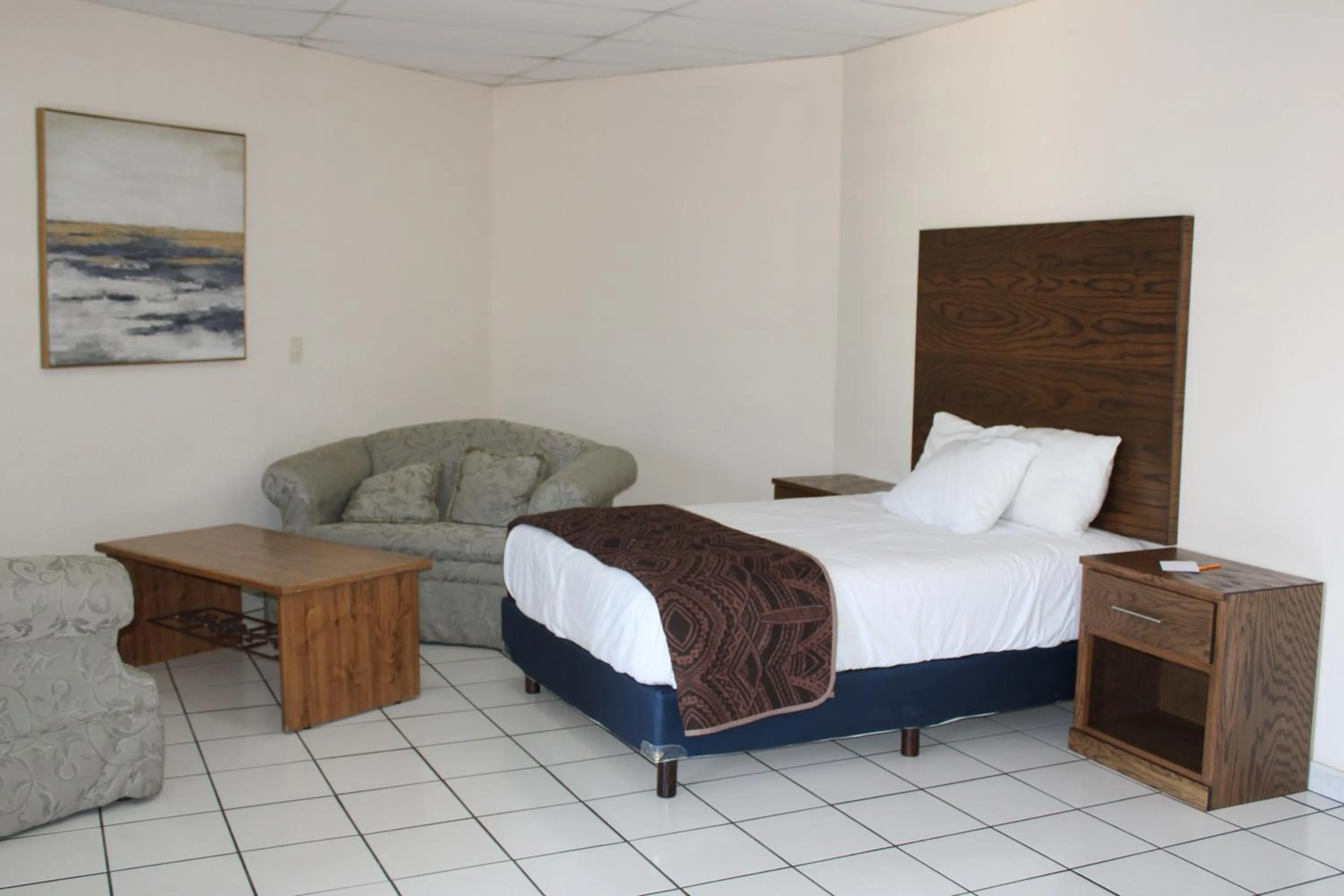 Photo of the whole room, Bed in Hotel Sntenario