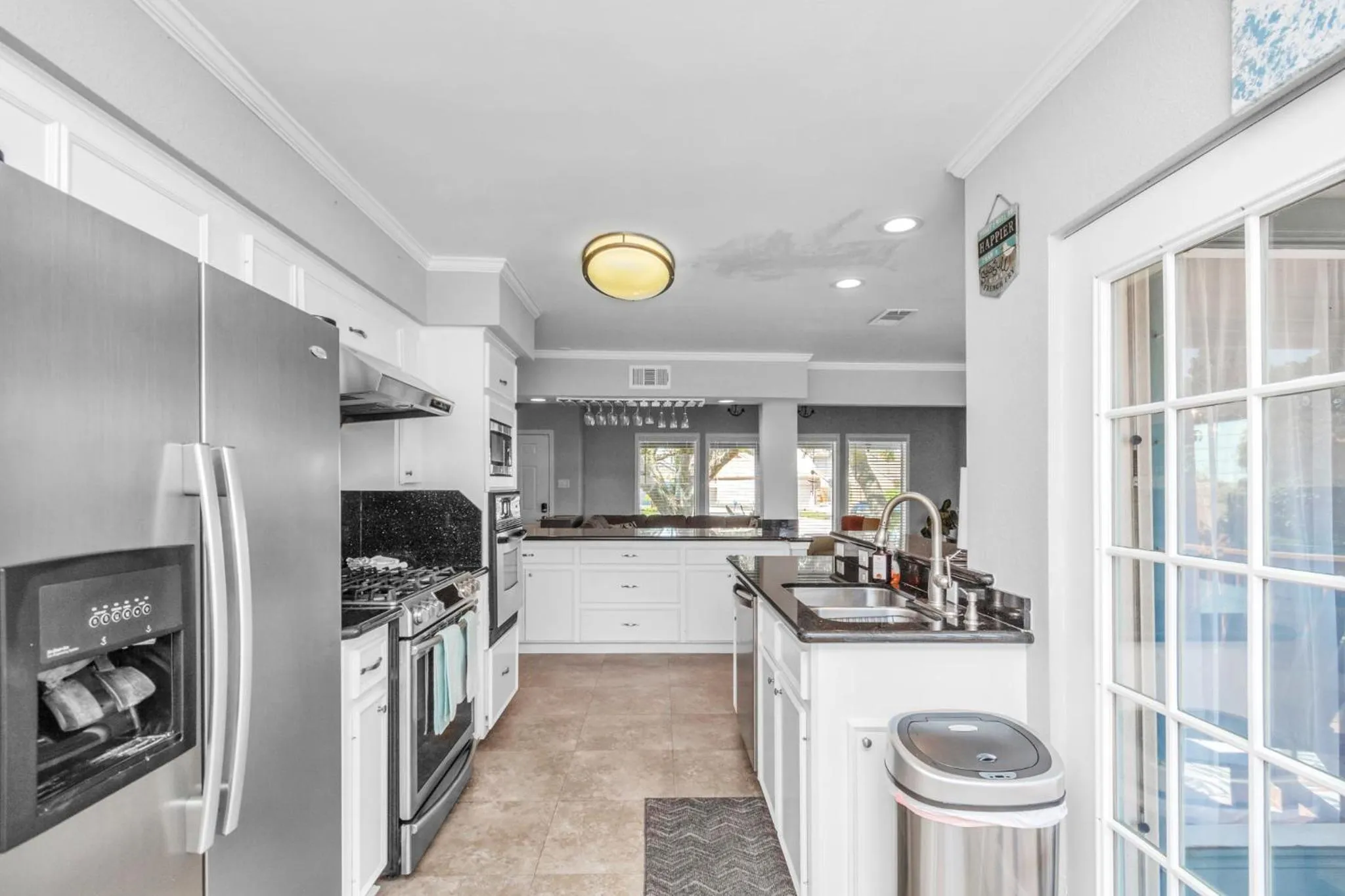 Beauty on the Water! Lake House near the beaches!