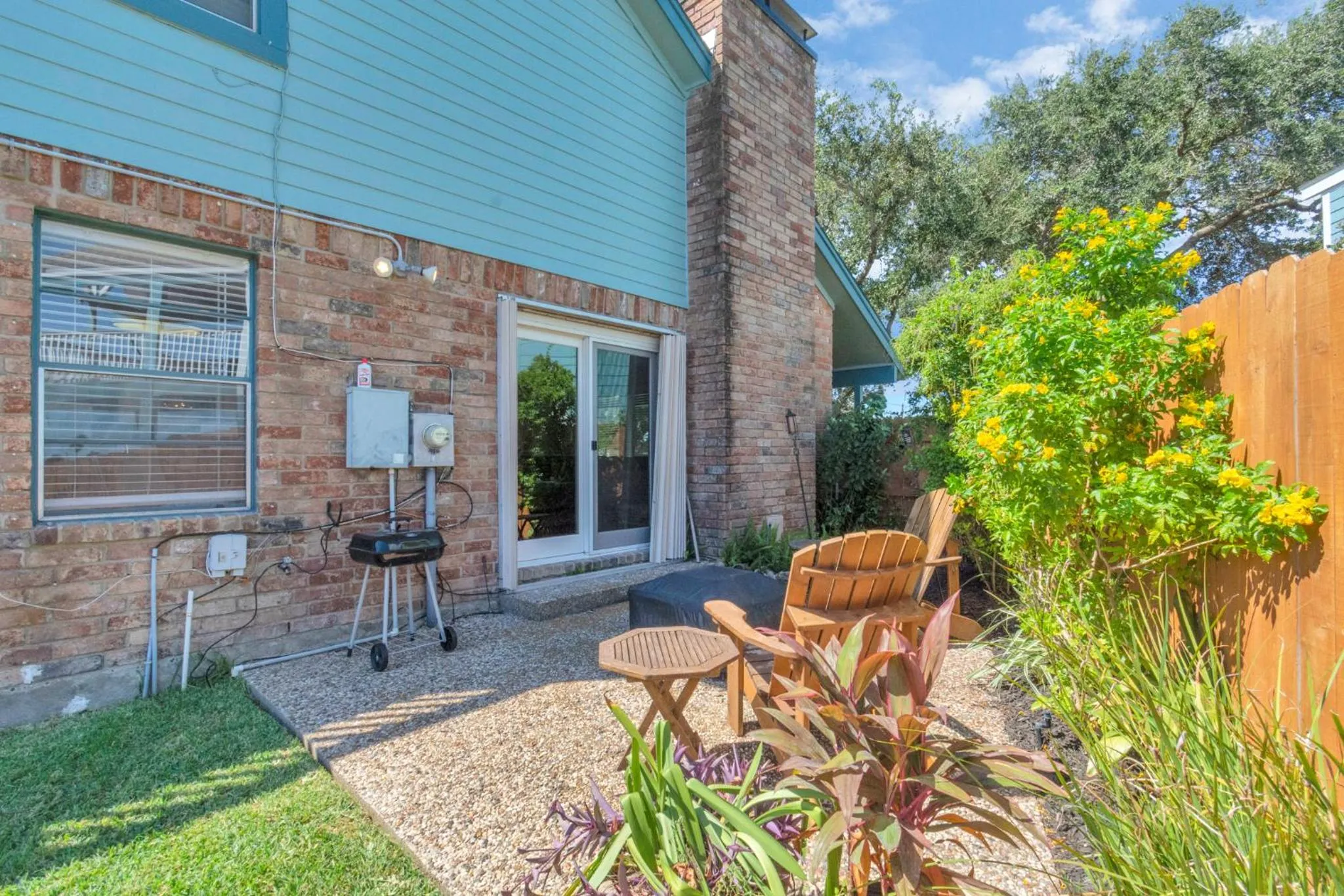 Beauty on the Water! Lake House near the beaches!
