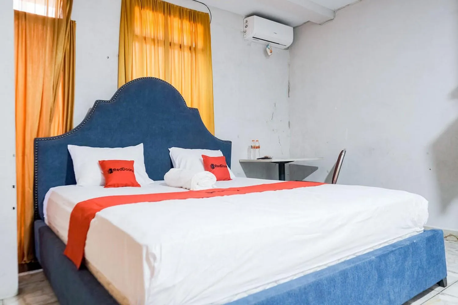 Bedroom, Bed in RedDoorz @ Jalan Gajah Mada Medan 2