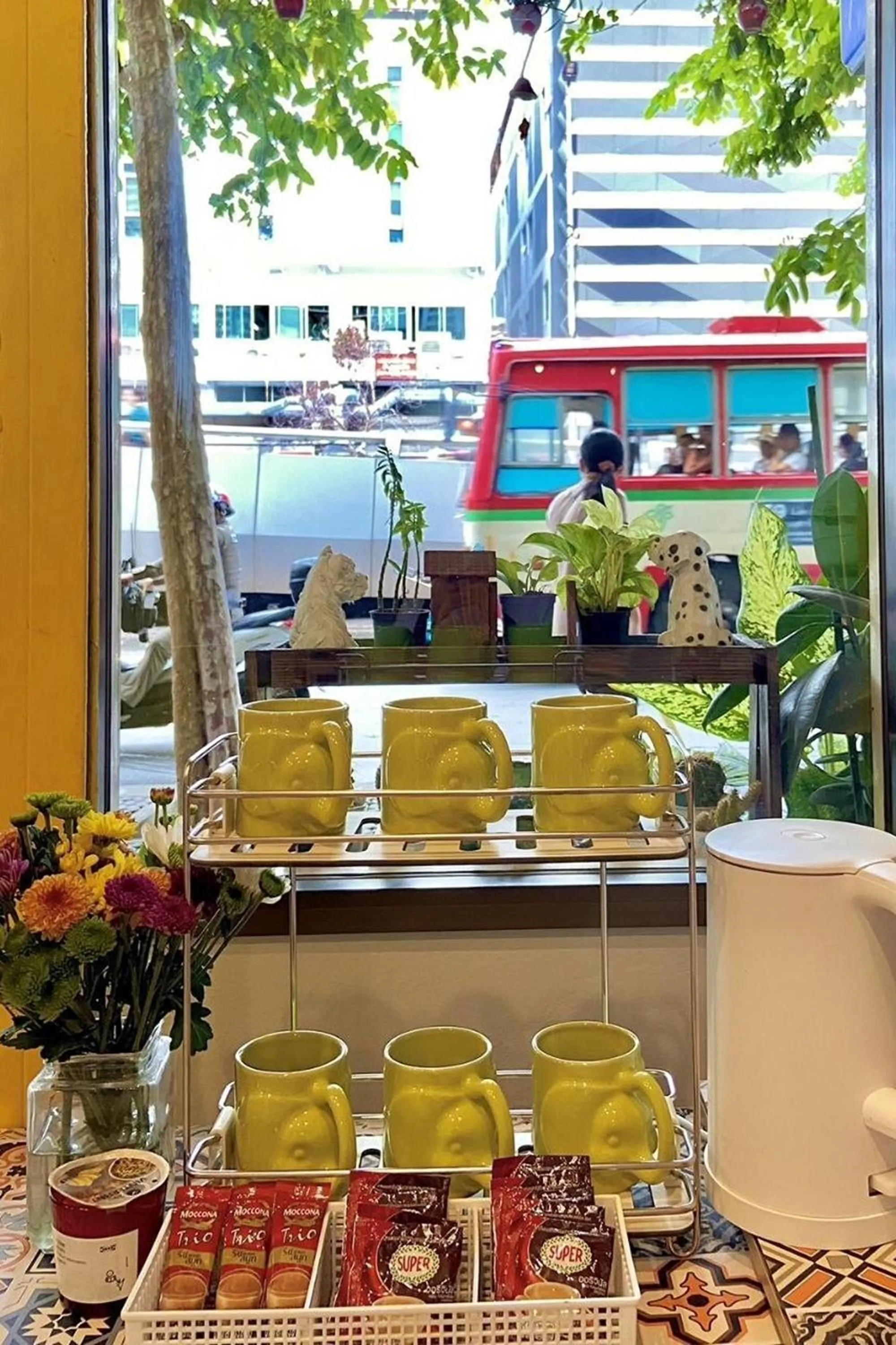 Area and facilities in Hostel Lemon Siam Petchaburi Road