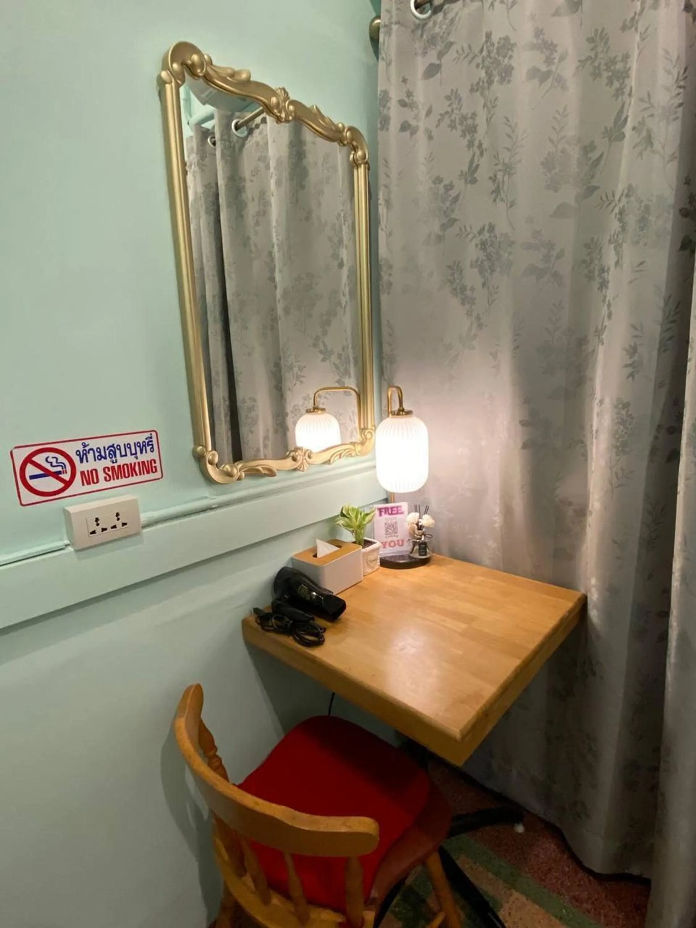 Bedroom in Hostel Lemon Siam Petchaburi Road