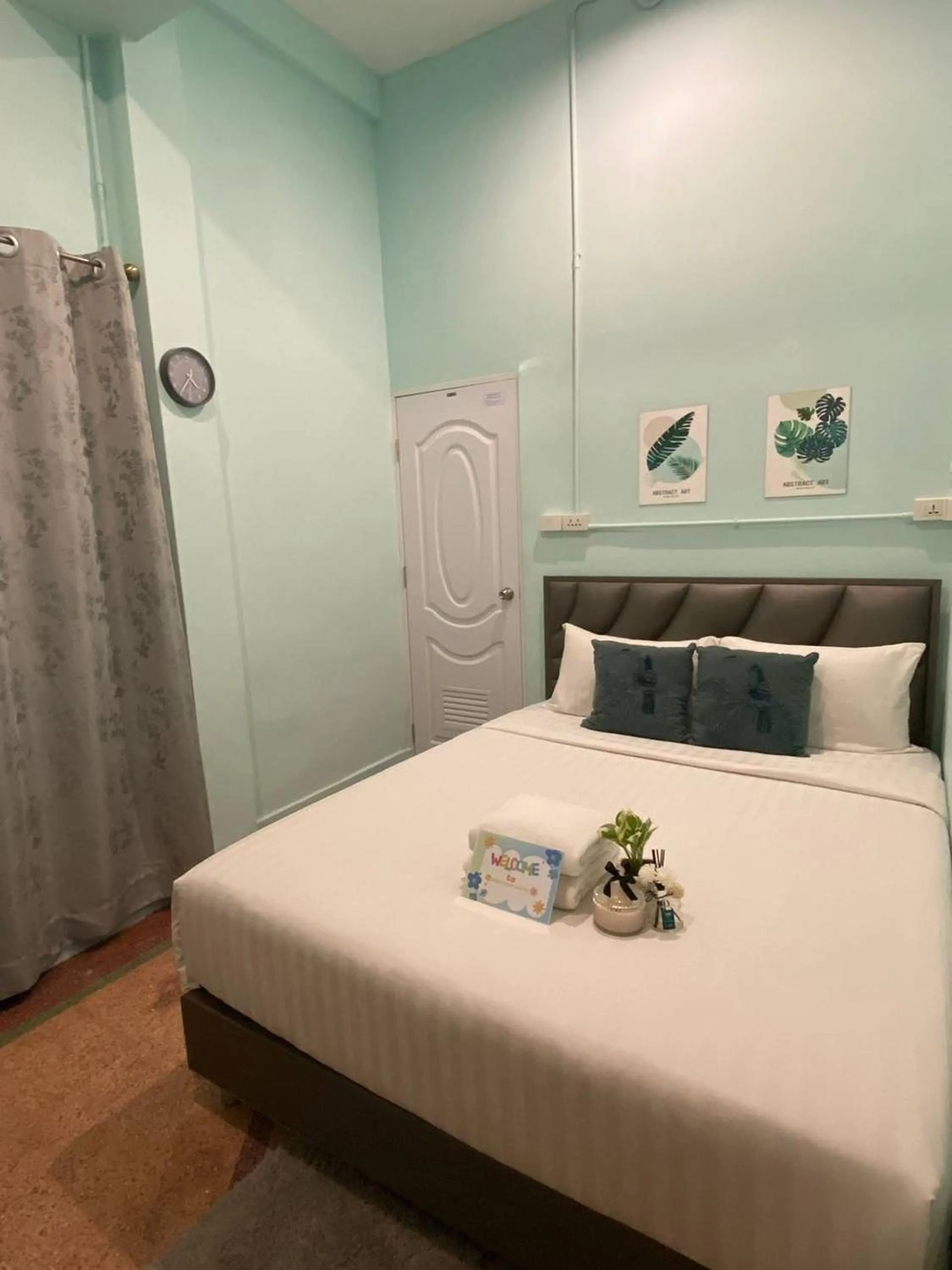 Bedroom, Bed in Hostel Lemon Siam Petchaburi Road