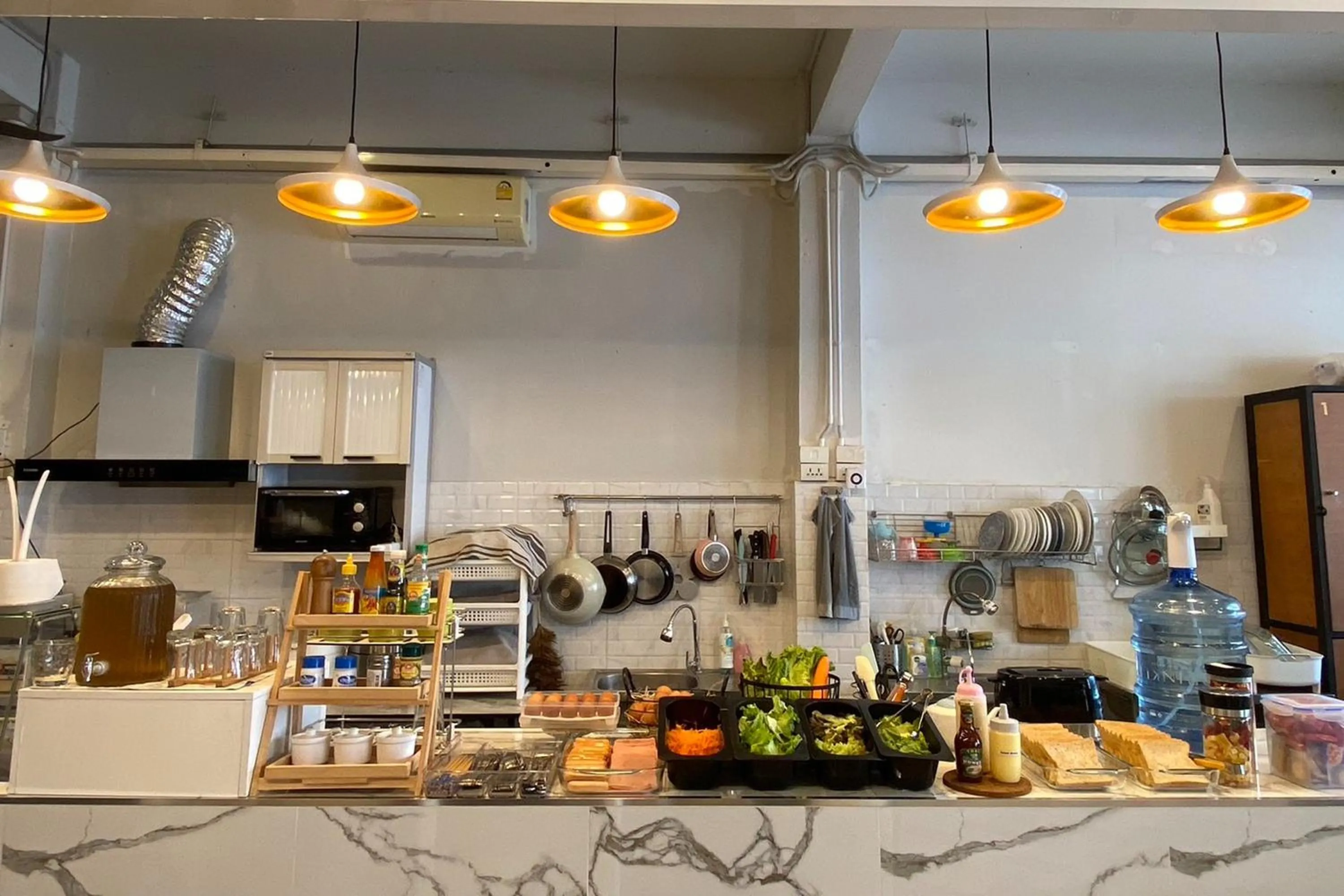 Area and facilities in Hostel Lemon Siam Petchaburi Road