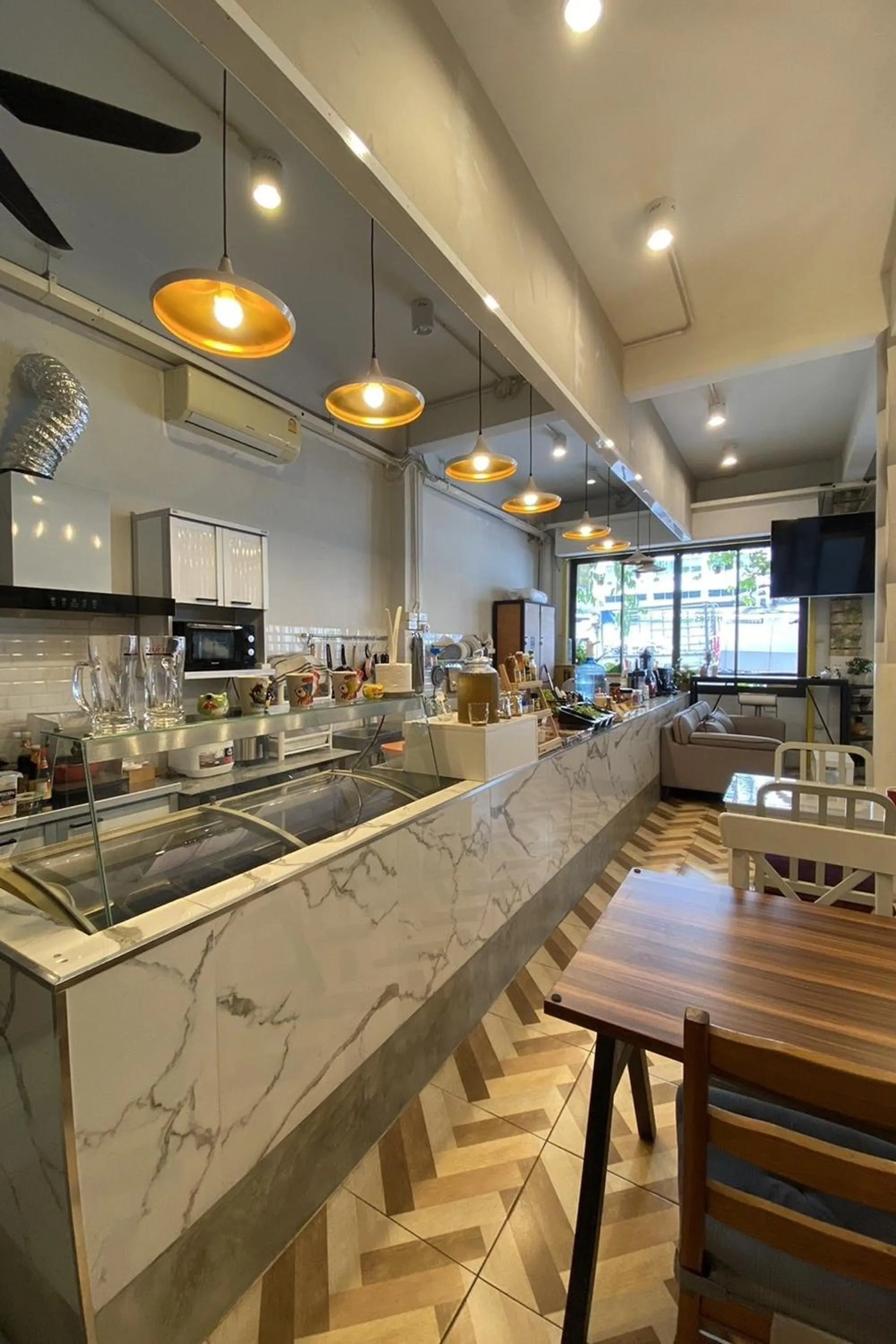 Area and facilities in Hostel Lemon Siam Petchaburi Road