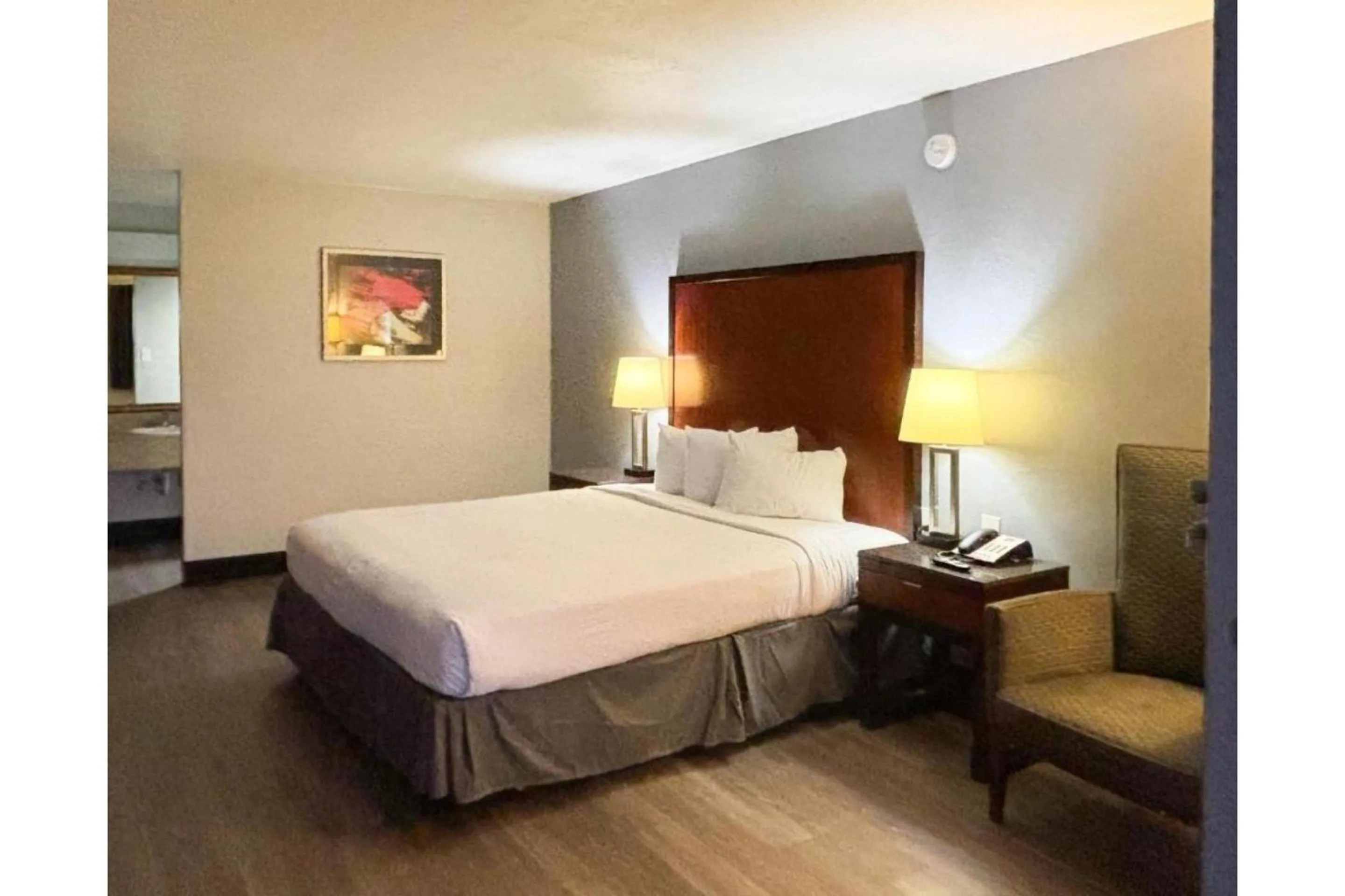King Room - single occupancy - Smoking  in Motel 6 Mesa, AZ - Downtown