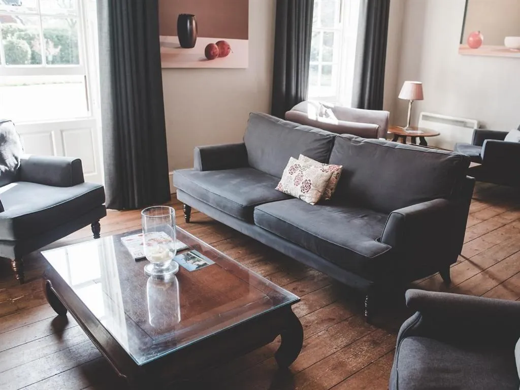 Living room in The Norfolk Mead Hotel