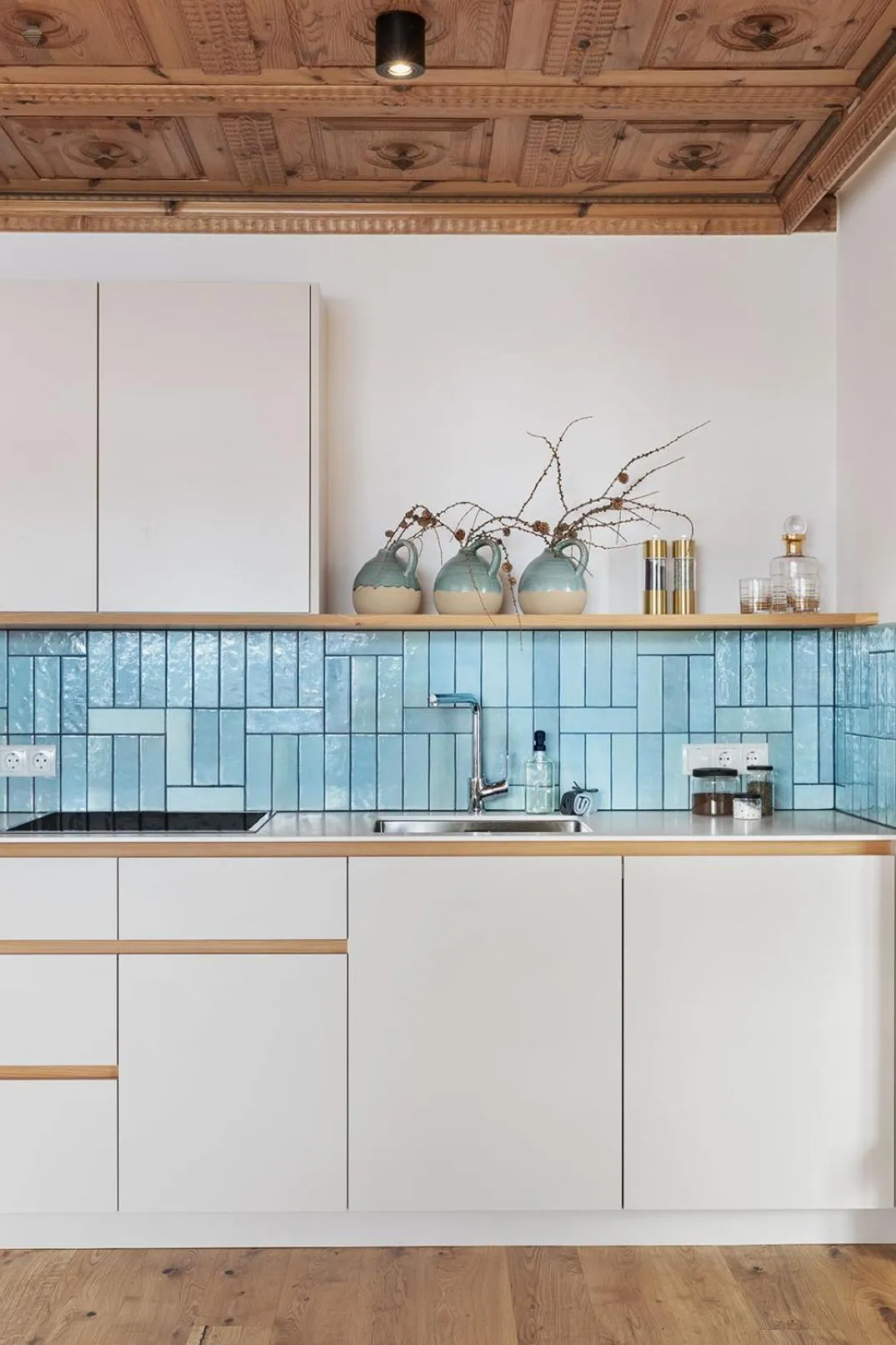 Kitchen or kitchenette in Holzhackerin - the charming Haus am Berg