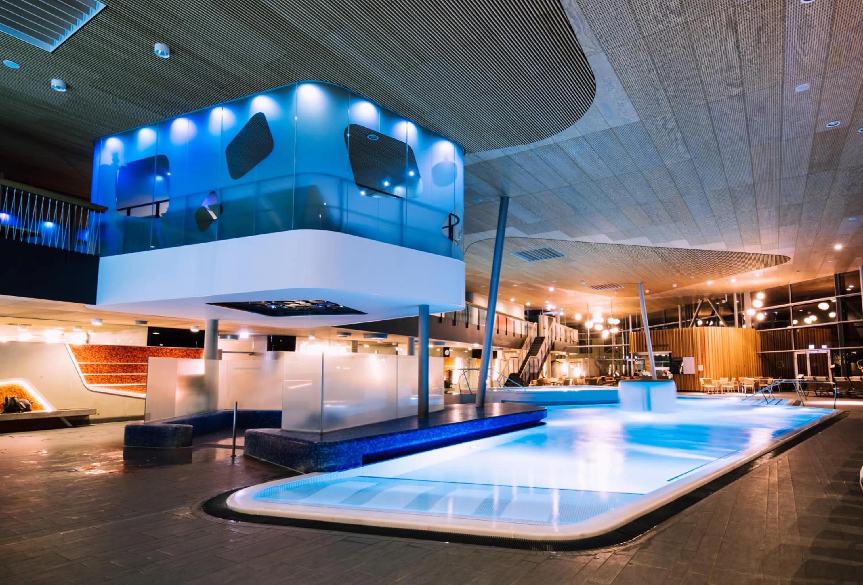 Hot Spring Bath in Emser ThermenHotel