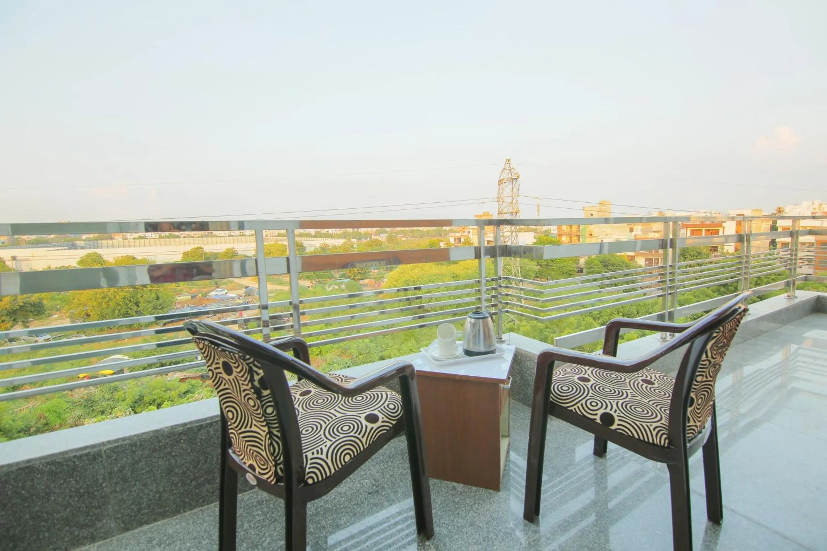 Bedroom in Collection O Corporate Suite Near Omaxe Celebration Mall