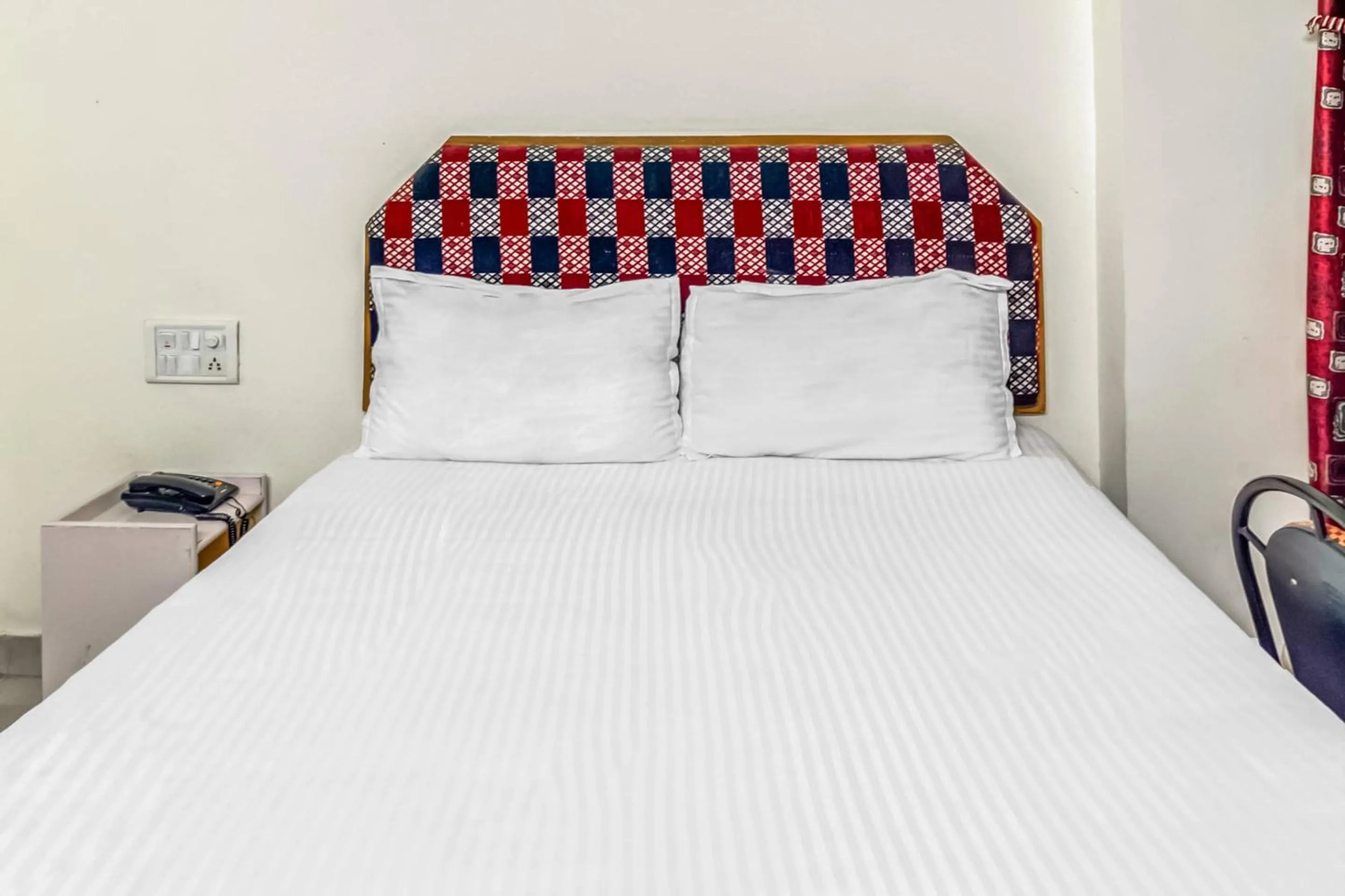 Bedroom, Bed in SPOT ON Swarna Mayuri