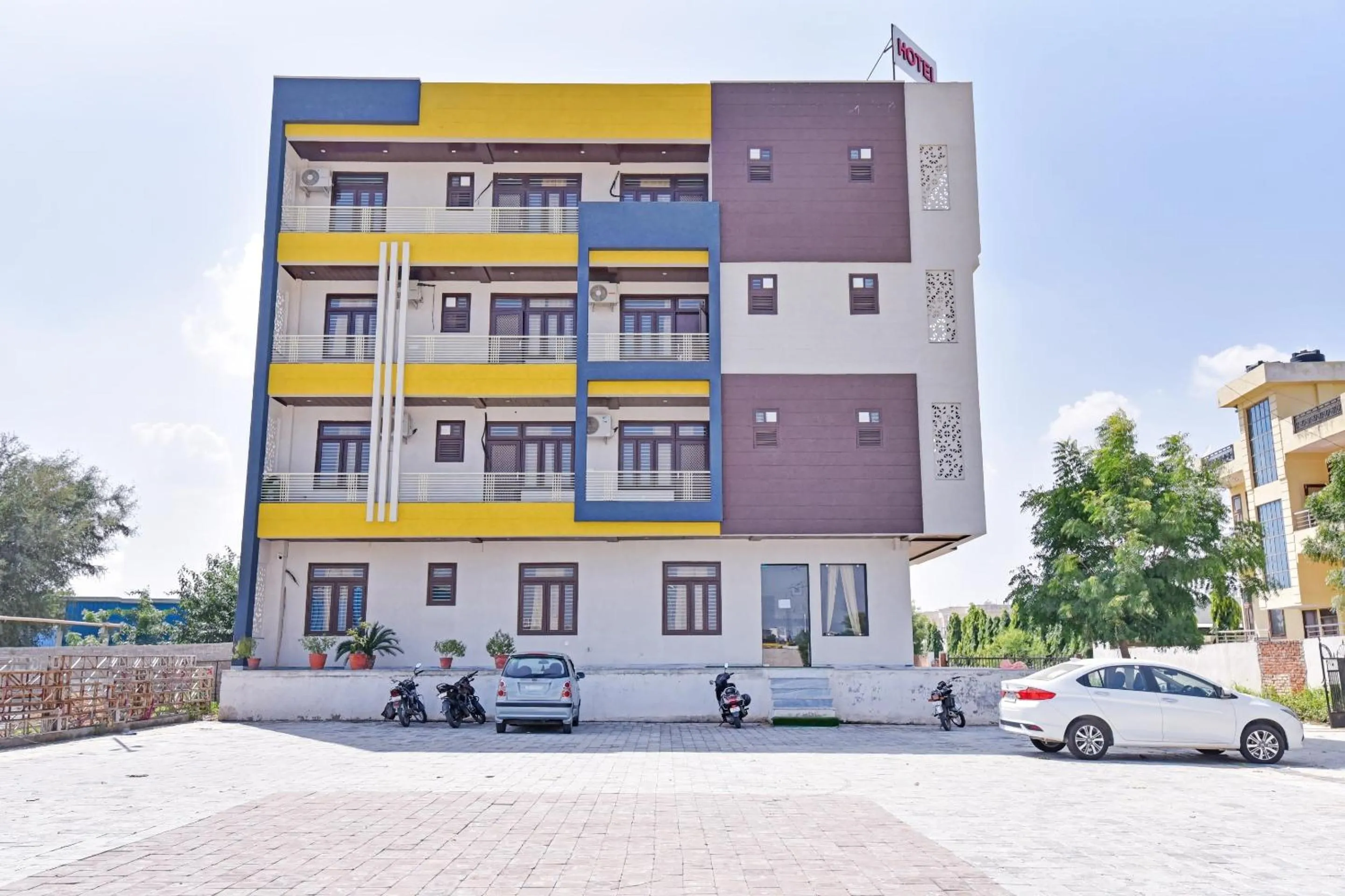 Facade/entrance in Hotel O Shri Ganesh