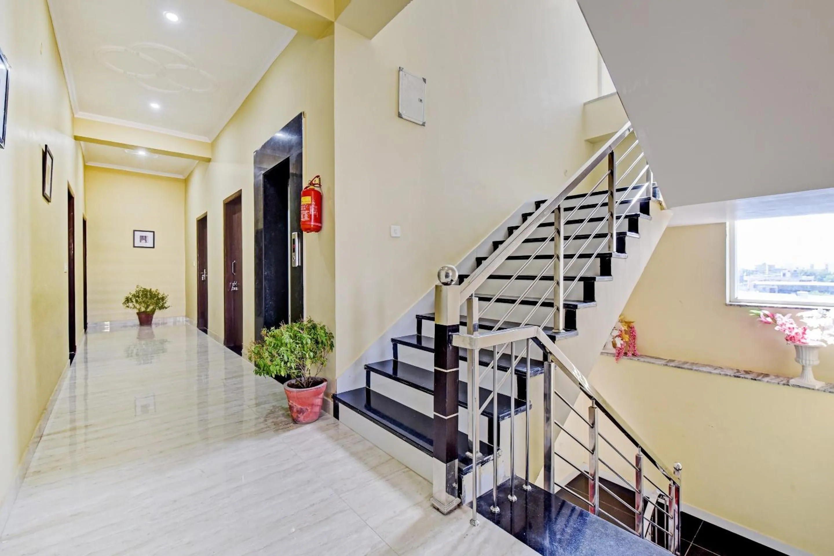 Lobby or reception in Hotel O Shri Ganesh