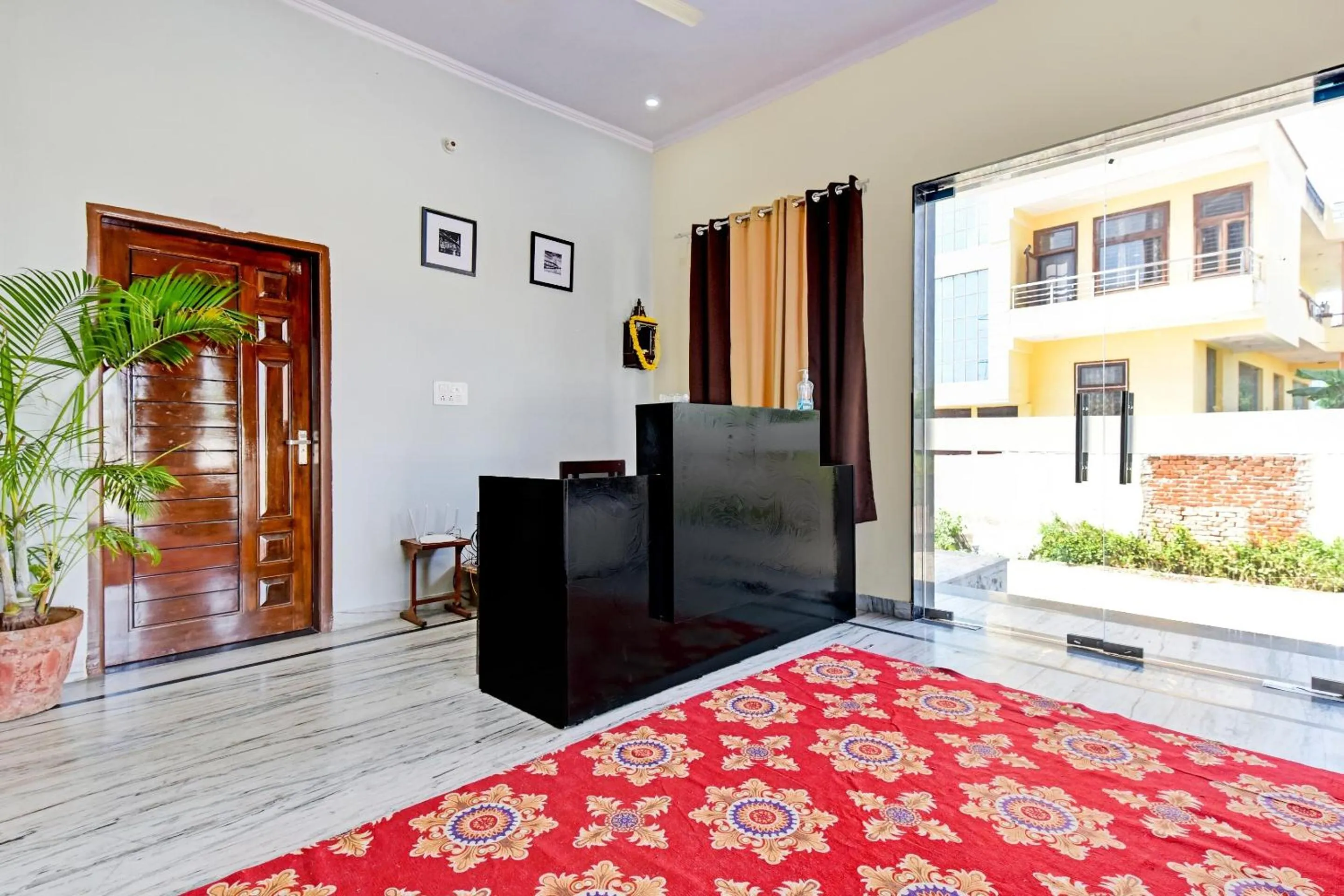 Lobby or reception in Hotel O Shri Ganesh