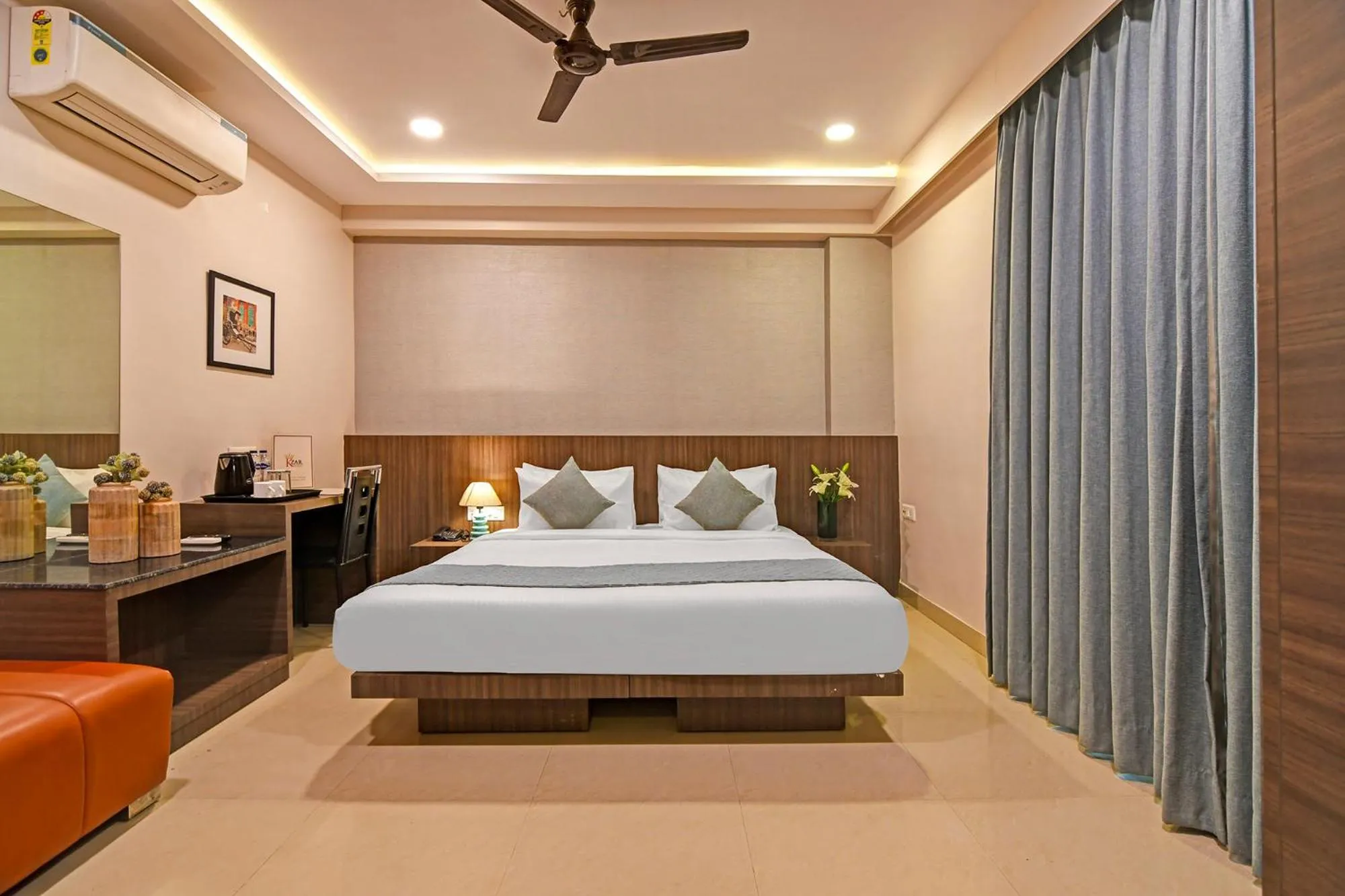 Bed in FabHotel Kzar Select - Nr US Consulate