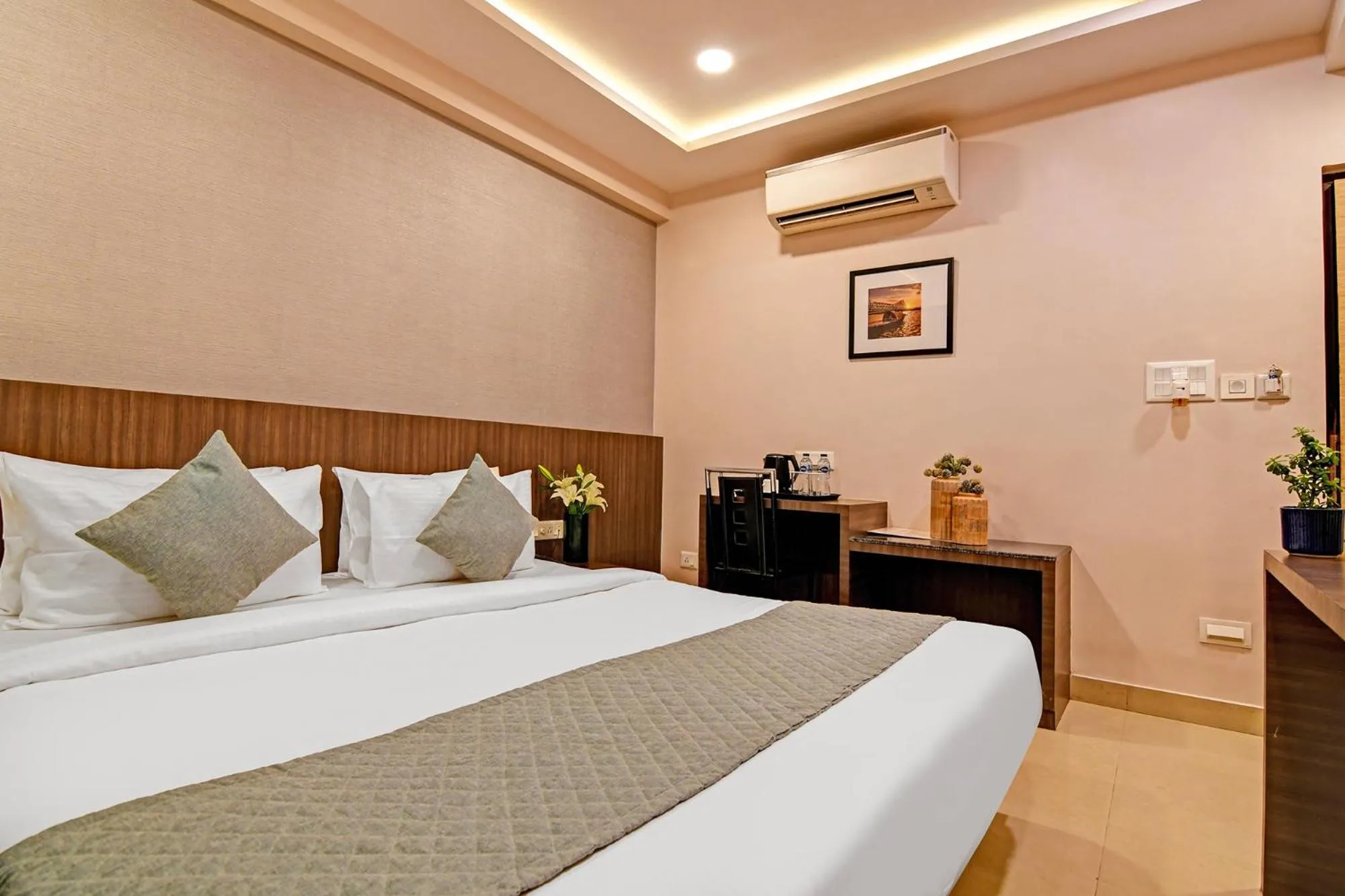 Bed in FabHotel Kzar Select - Nr US Consulate