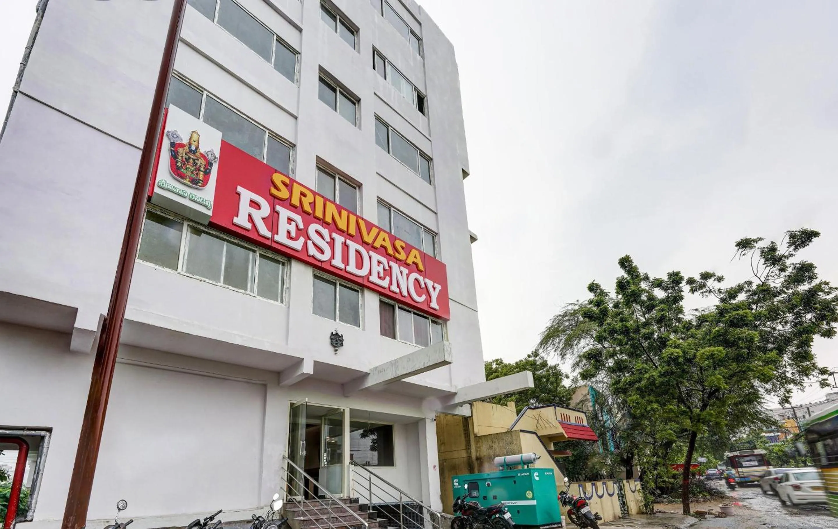 Facade/entrance in Collection O Srinivasa Residency