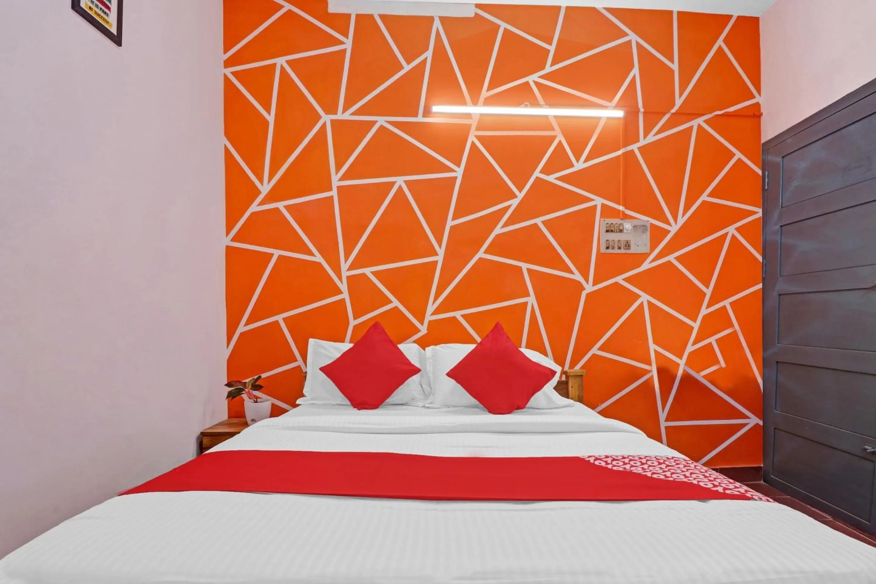 Bedroom, Bed in Hotel O Skywind