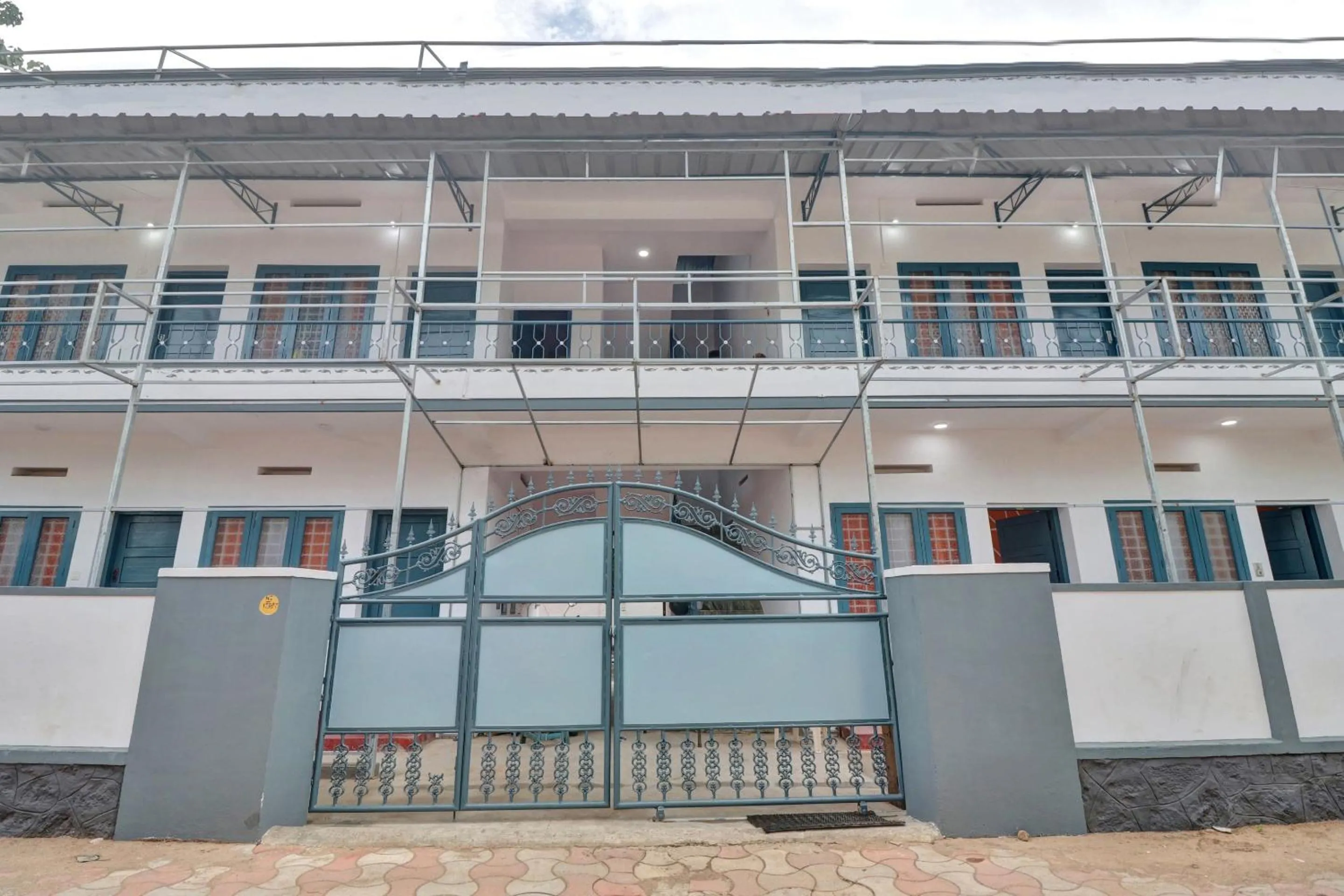 Facade/entrance in Hotel O Skywind