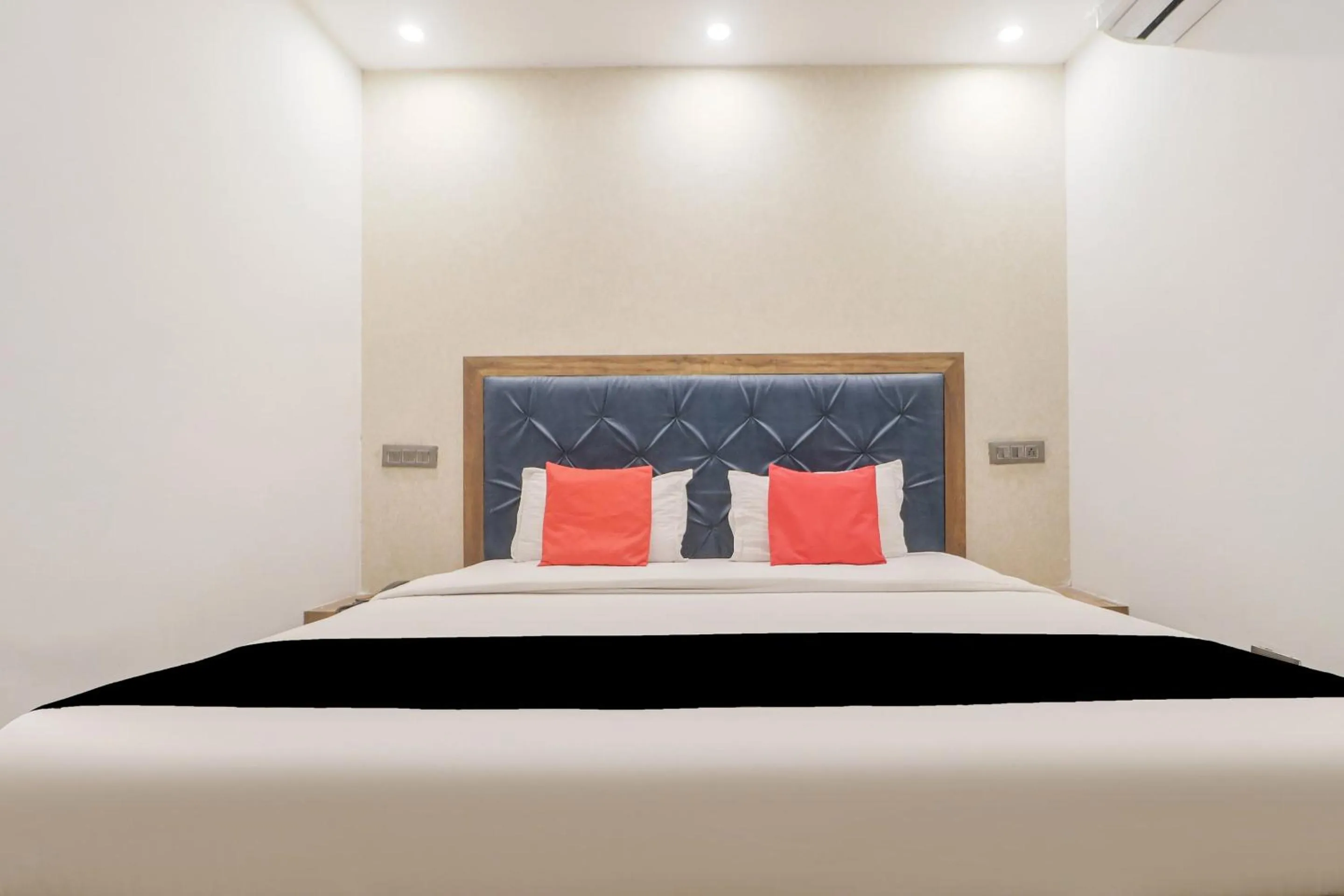 Bedroom in Hotel O Citywalk