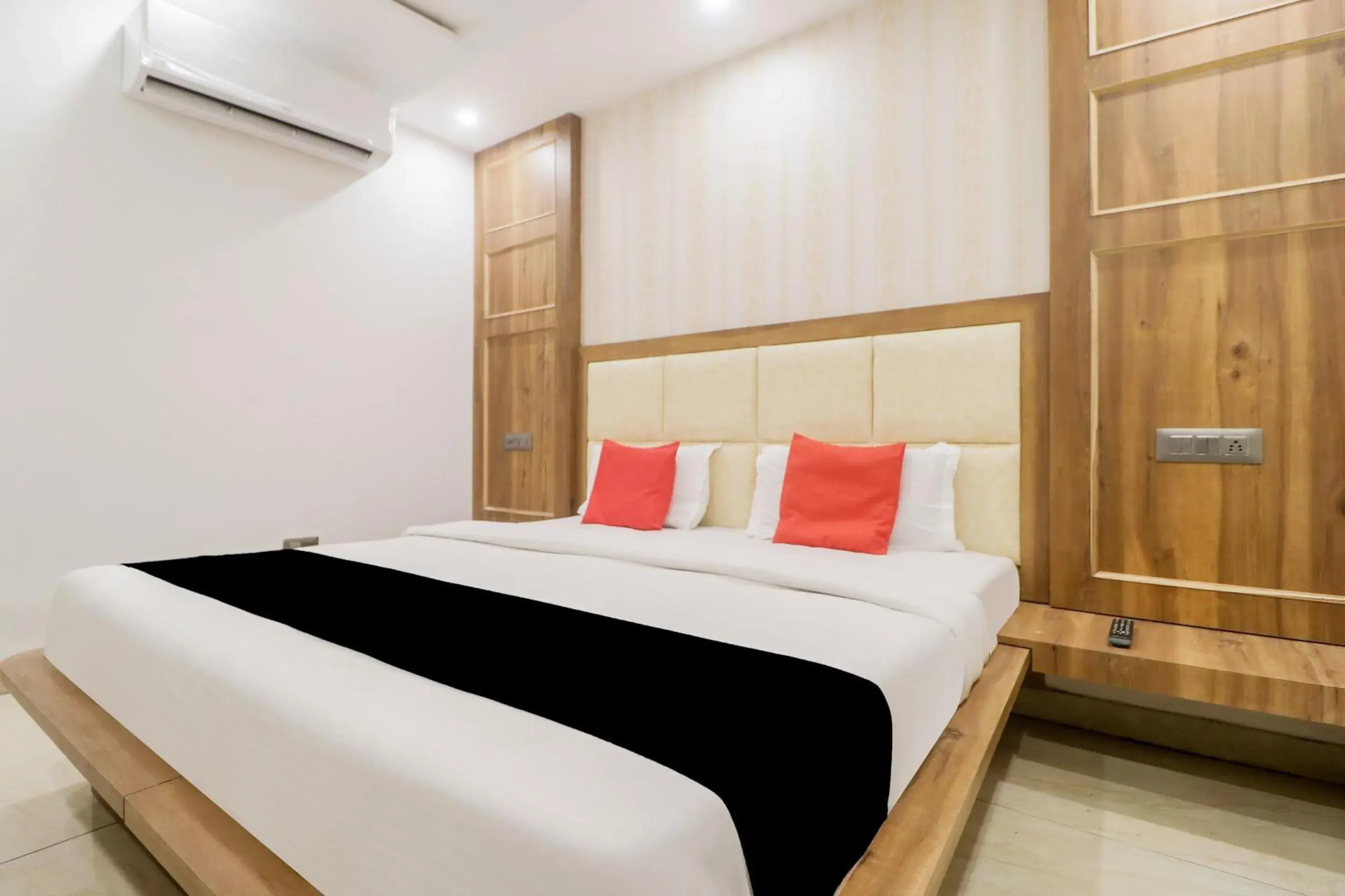 Classic Triple Room - single occupancy in Hotel O Citywalk Classic Triple Room - single occupancy in Hotel O Citywalk