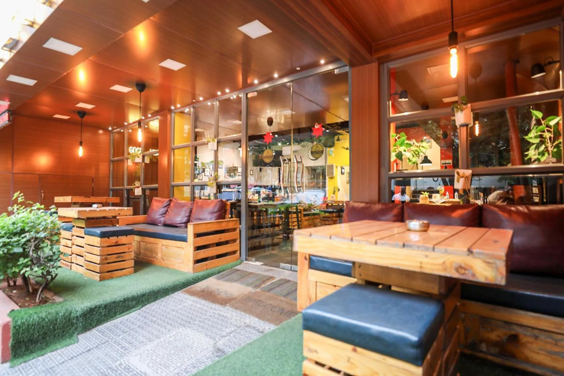 Restaurant/places to eat in Hotel White Fields Hitec City, Hyderabad