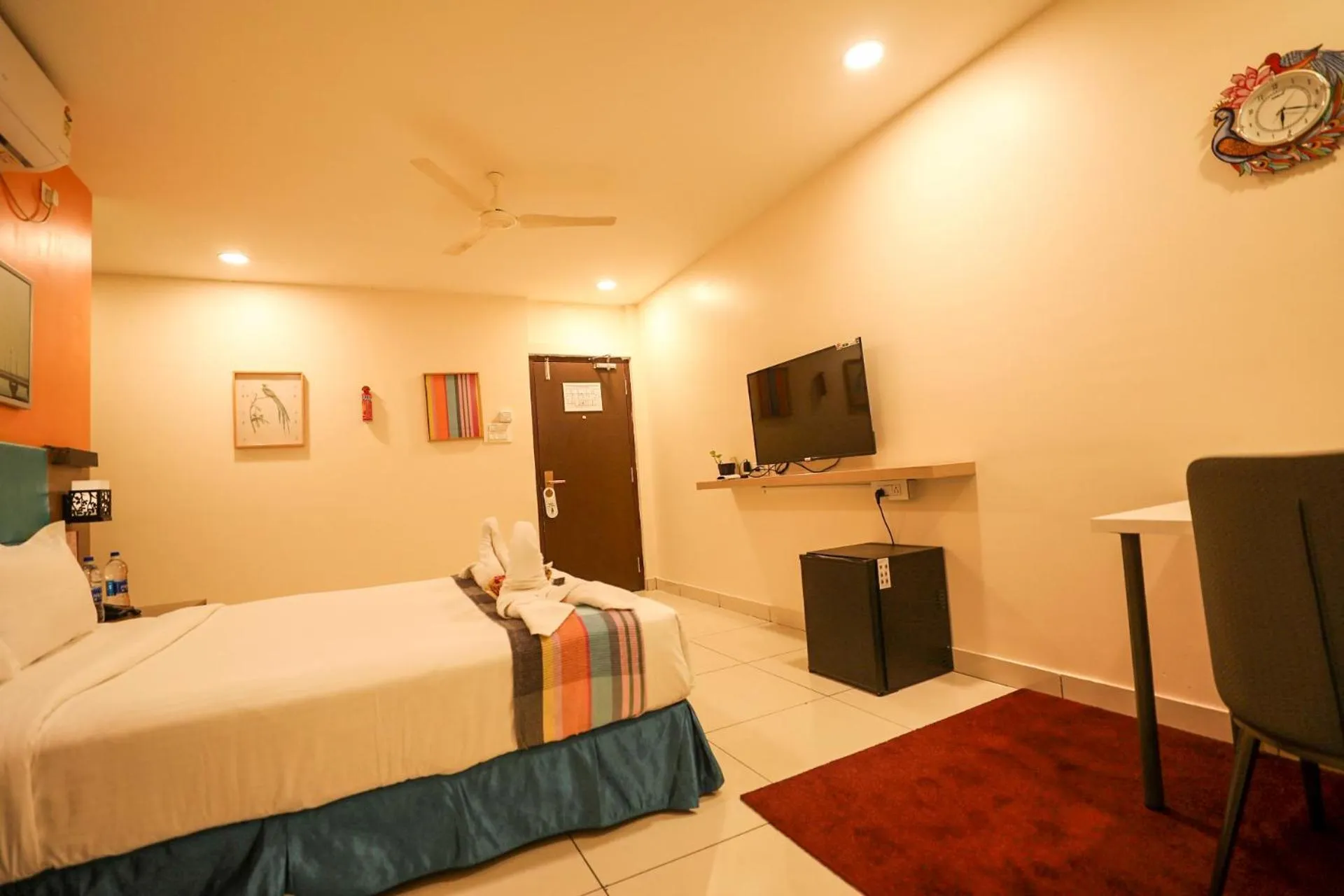 Bedroom, Bed in Hotel White Fields Hitec City, Hyderabad