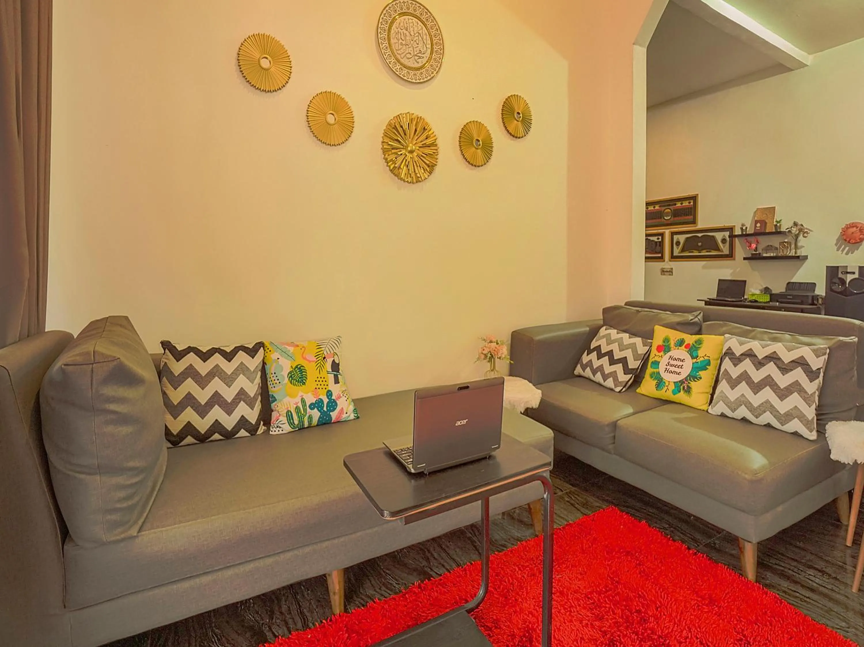 Lobby or reception in Hotel O Happy Homestay Syariah