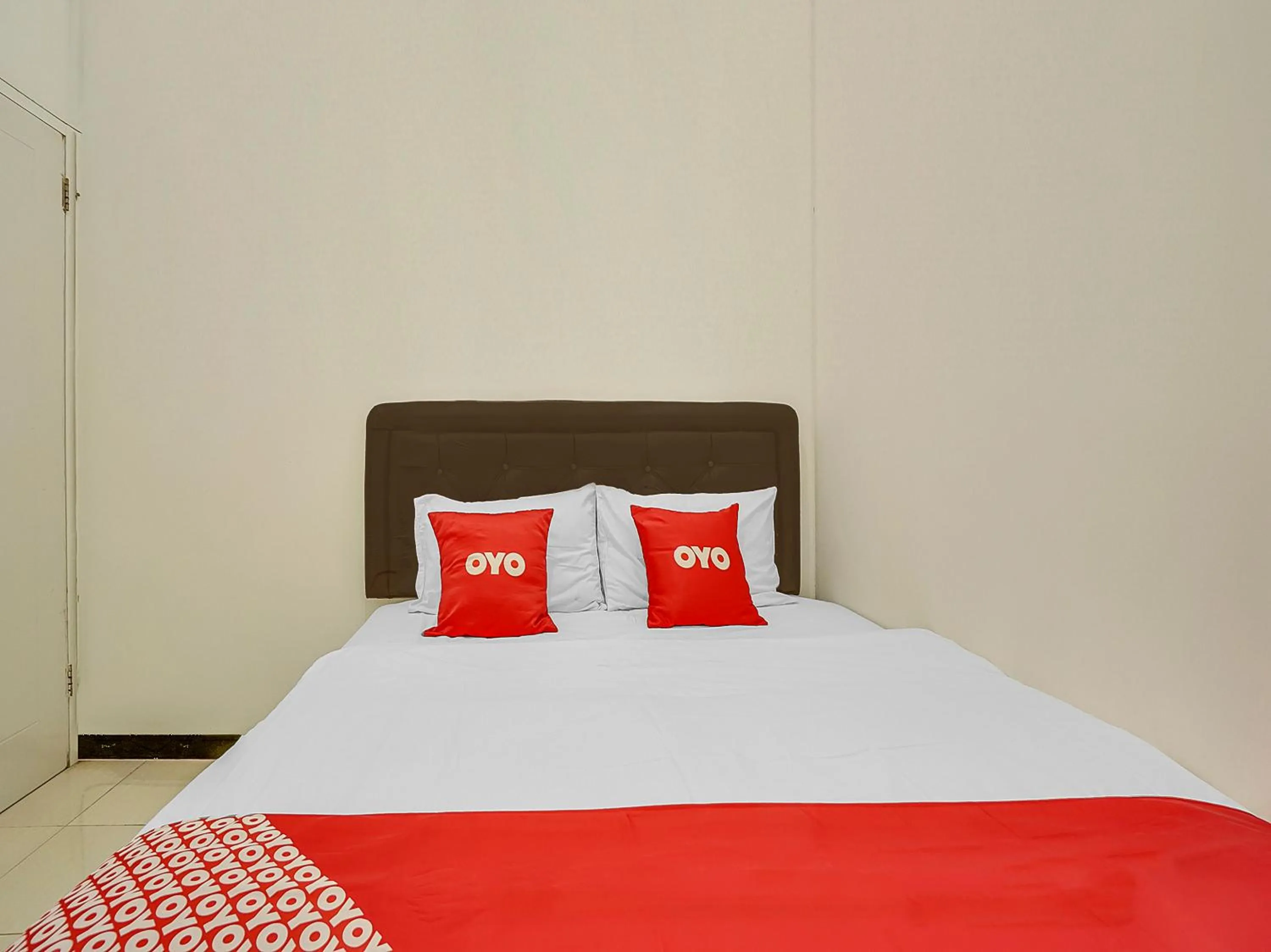 Bedroom, Bed in Hotel O Happy Homestay Syariah