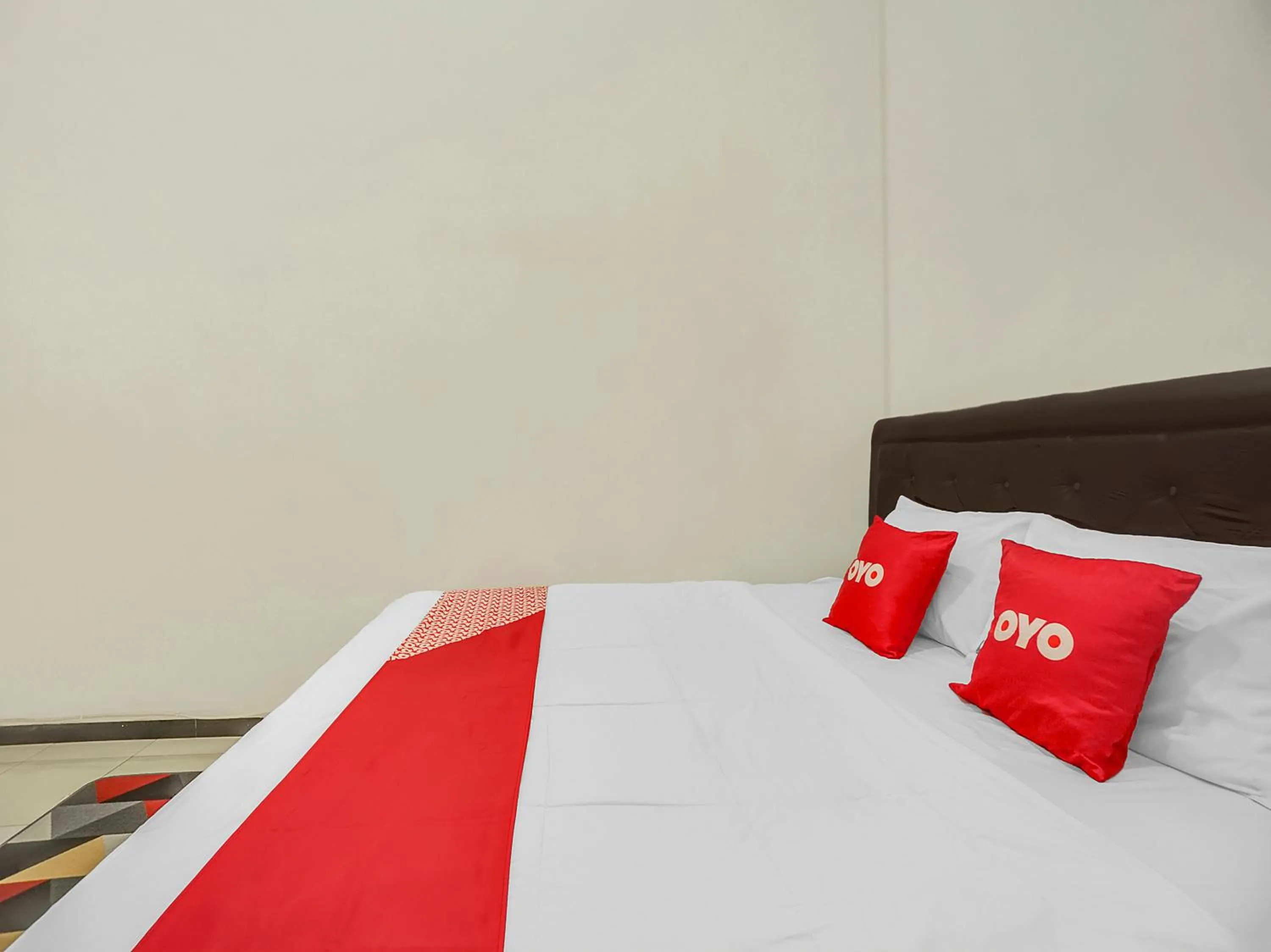 Bedroom, Bed in Hotel O Happy Homestay Syariah