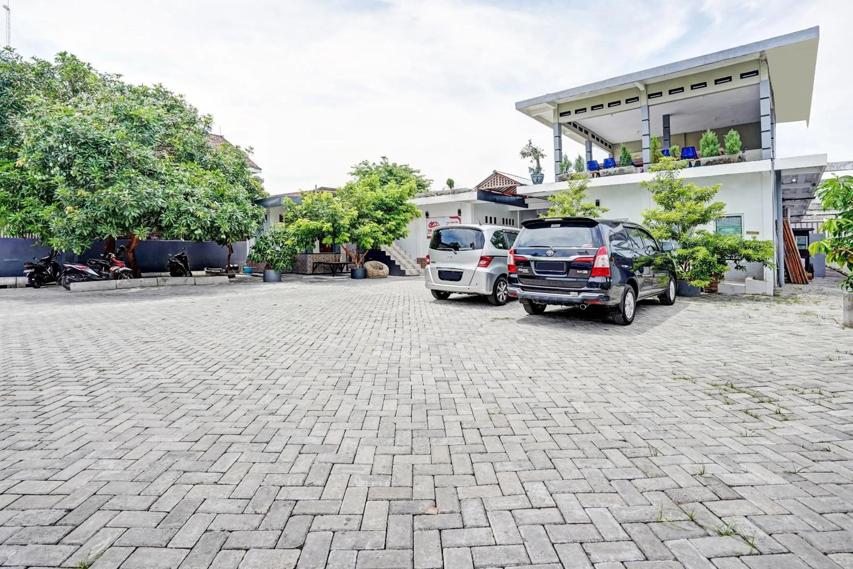 Facade/entrance in OYO Life 90678 Omah Kulo Guest House