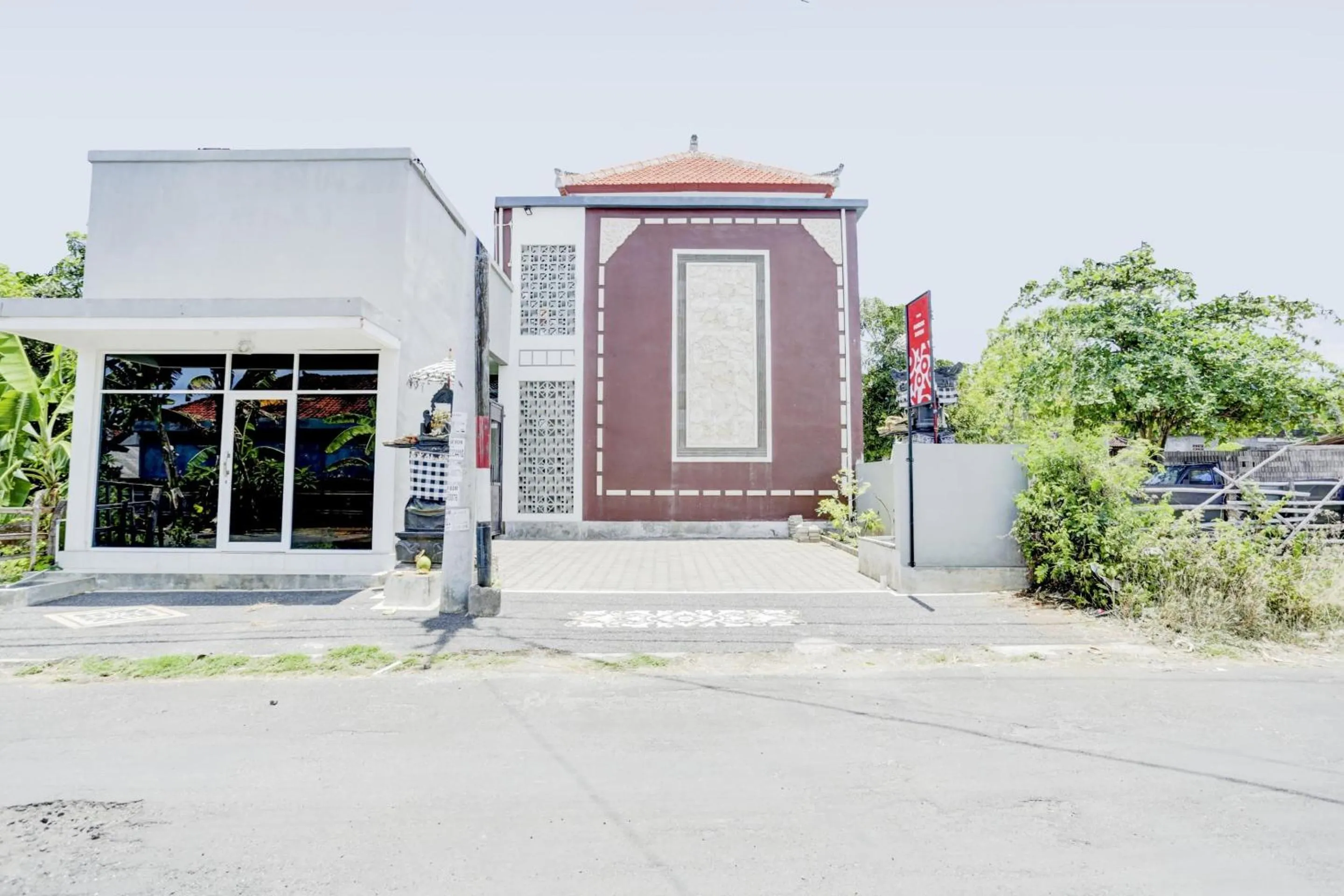 Facade/entrance in Hotel O Pondok Dukuh