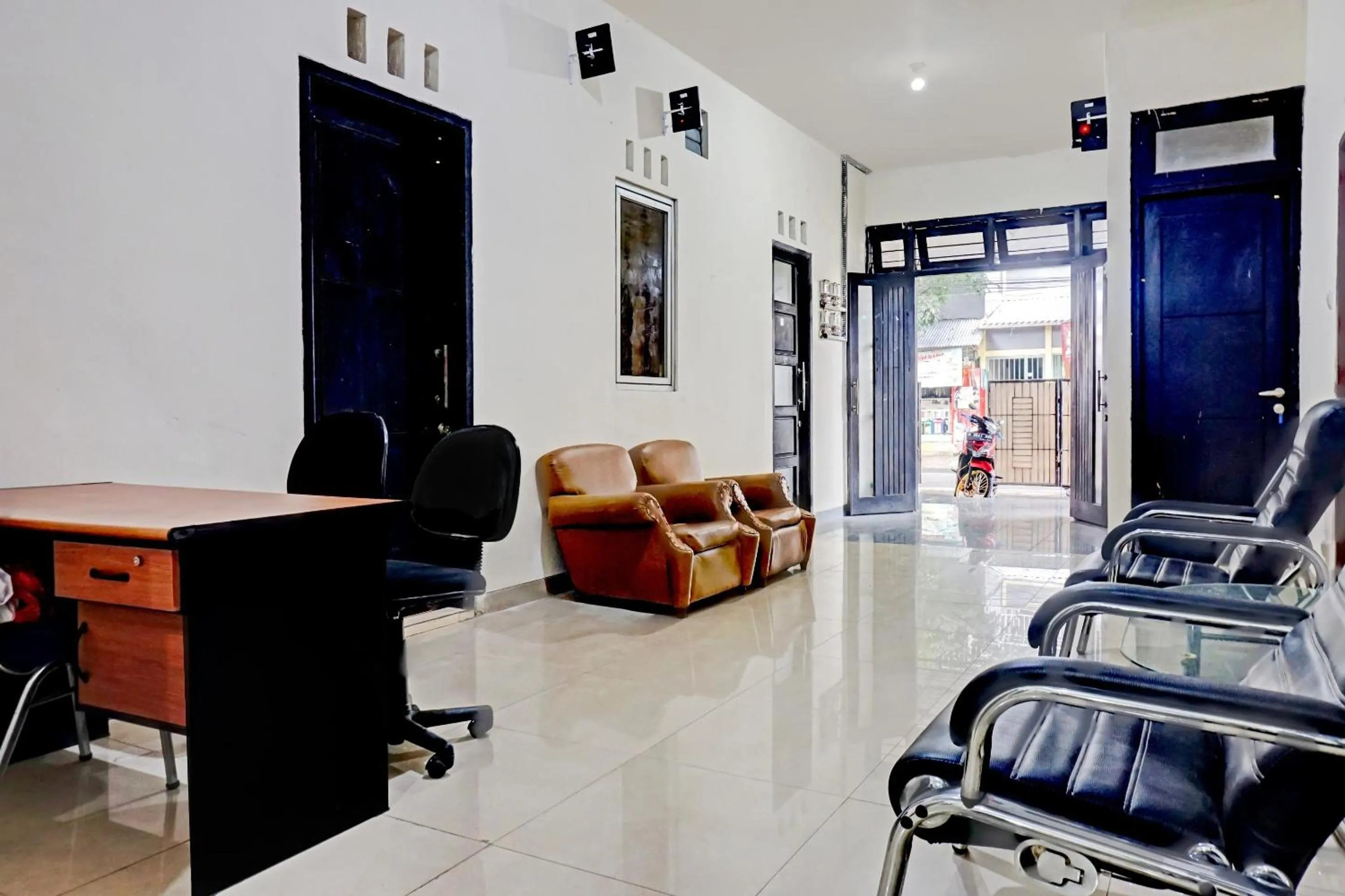 Lobby or reception in Hotel O Lily House