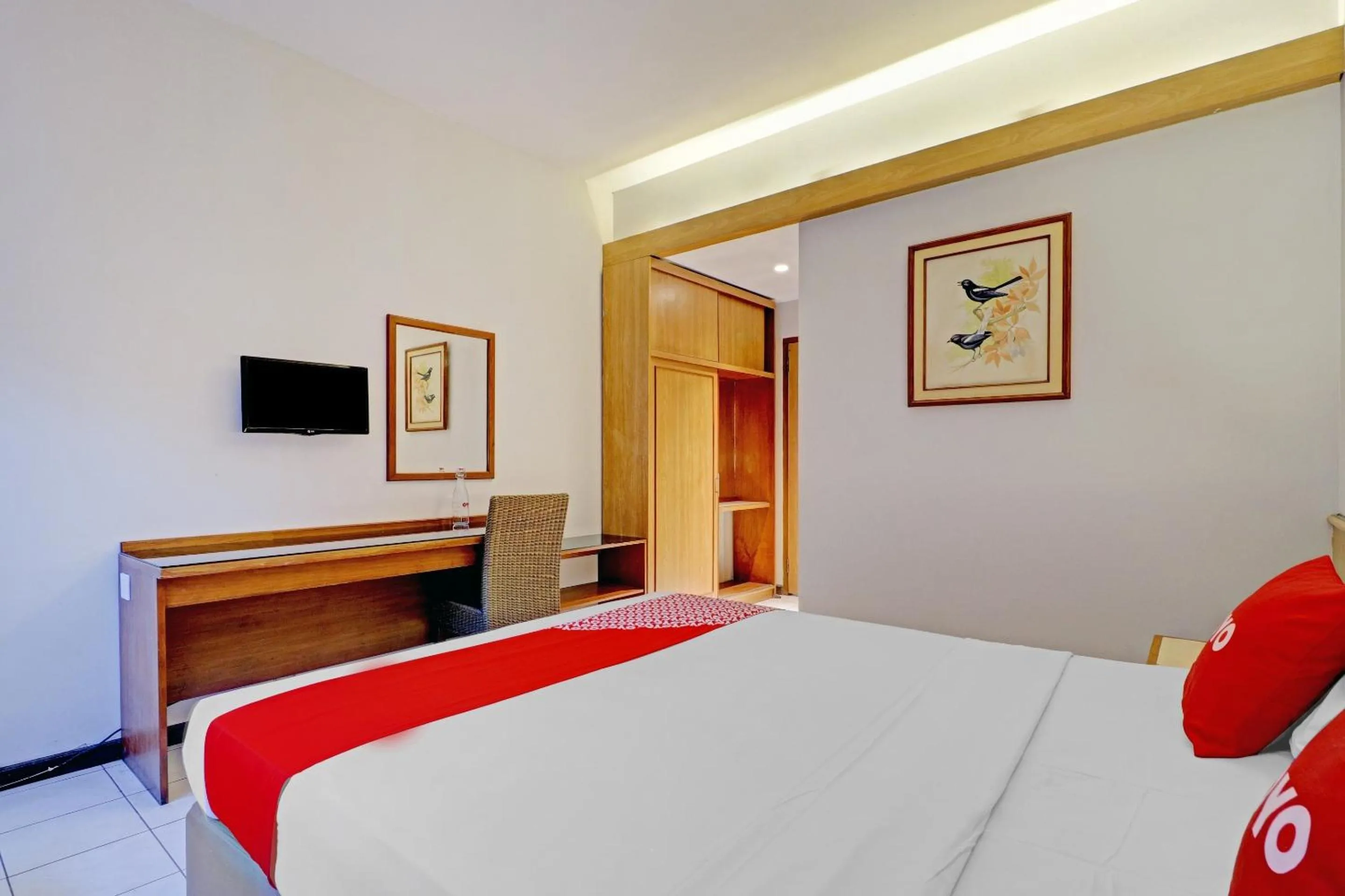 Bedroom, Bed in Collection O Riau Near Trans Studio Bandung Formerly Asteria Hotel