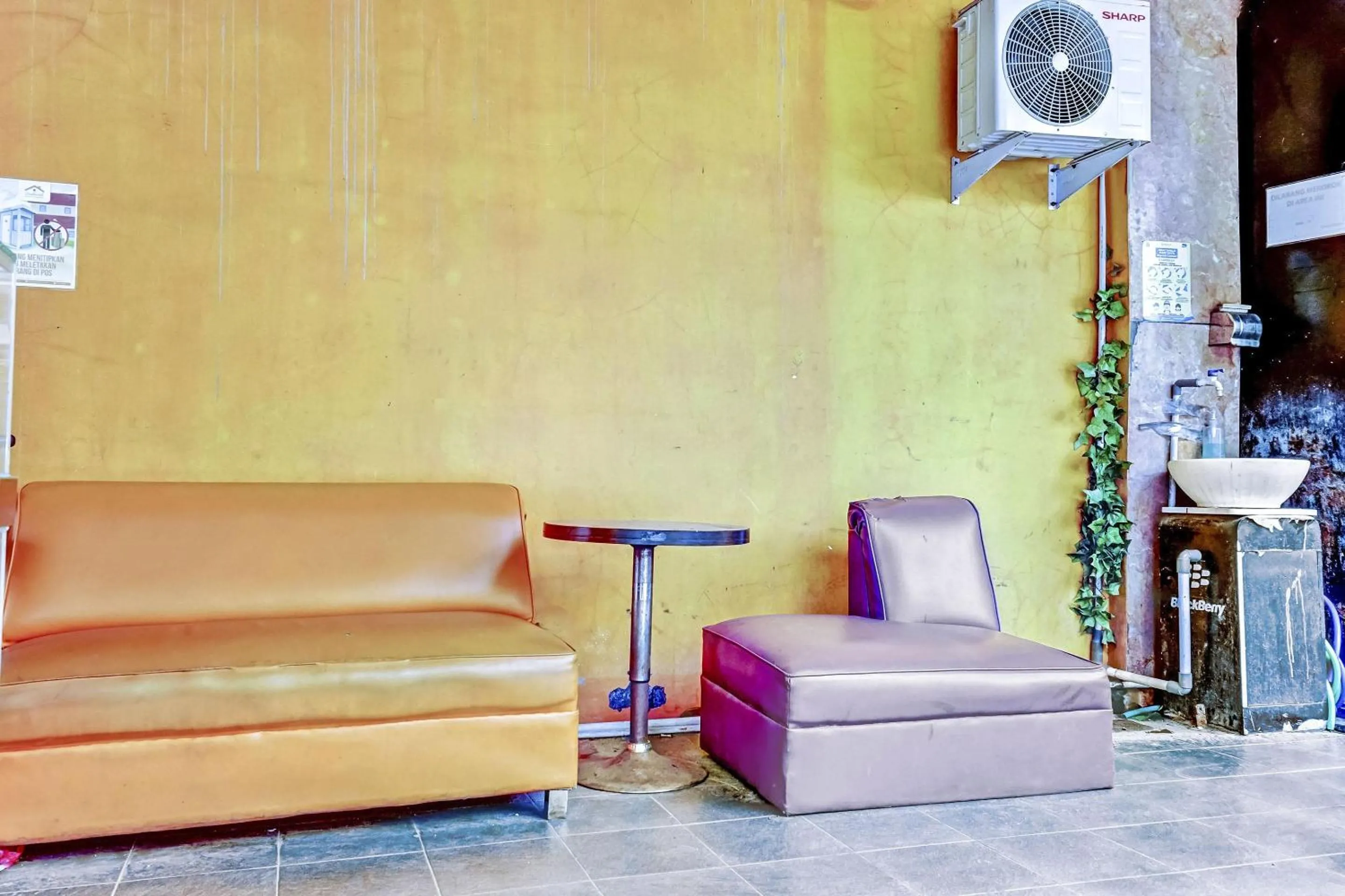 Lobby or reception in Hotel O Point Hostel